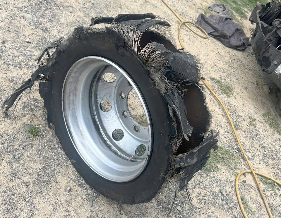 Cục CSGT th&ocirc;ng tin nguy&ecirc;n nh&acirc;n TNGT tr&ecirc;n cao tốc Vĩnh Hảo - Phan Thiết, ba người tử vong- Ảnh 1.