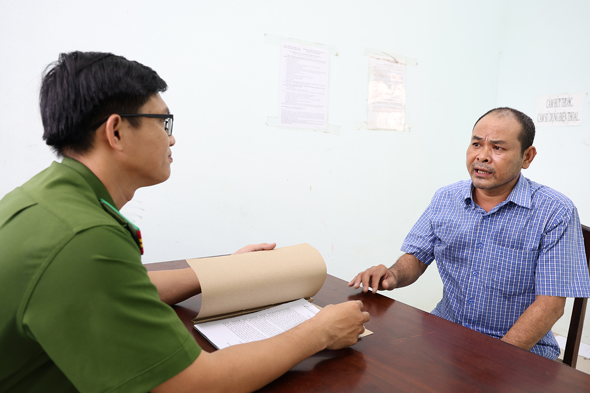 C&ograve; l&uacute;a lừa đảo 5,7 tỷ đồng tiền đặt cọc của nhiều người d&acirc;n An Giang ra đầu th&uacute;- Ảnh 1.