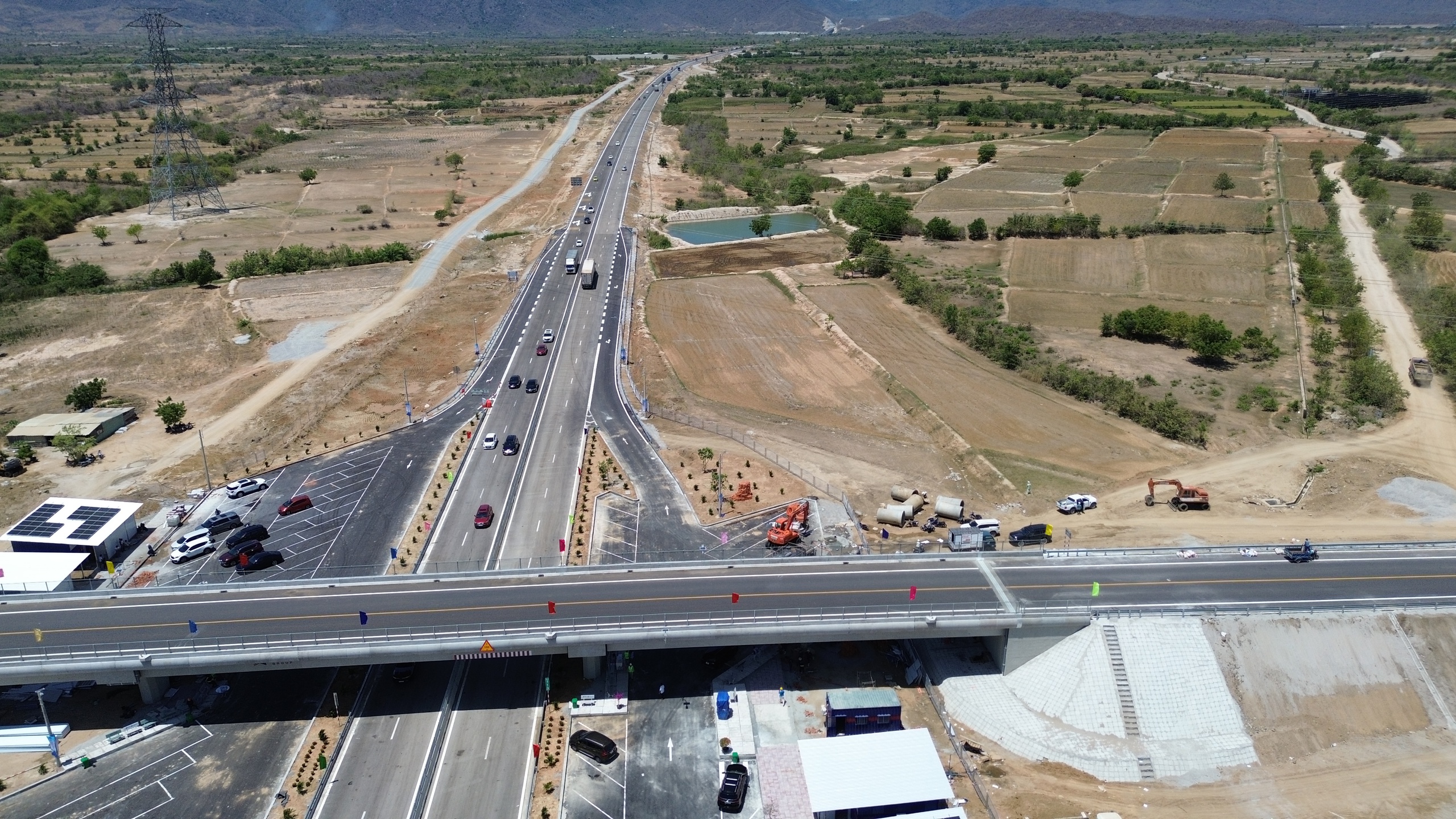 Tái khởi động đường nối cao tốc Cam Lâm - Vĩnh Hảo đến cảng quốc tế Cà Ná- Ảnh 2. Tái khởi động đường nối cao tốc Cam Lâm - Vĩnh Hảo đến cảng quốc tế Cà Ná- Ảnh 2.