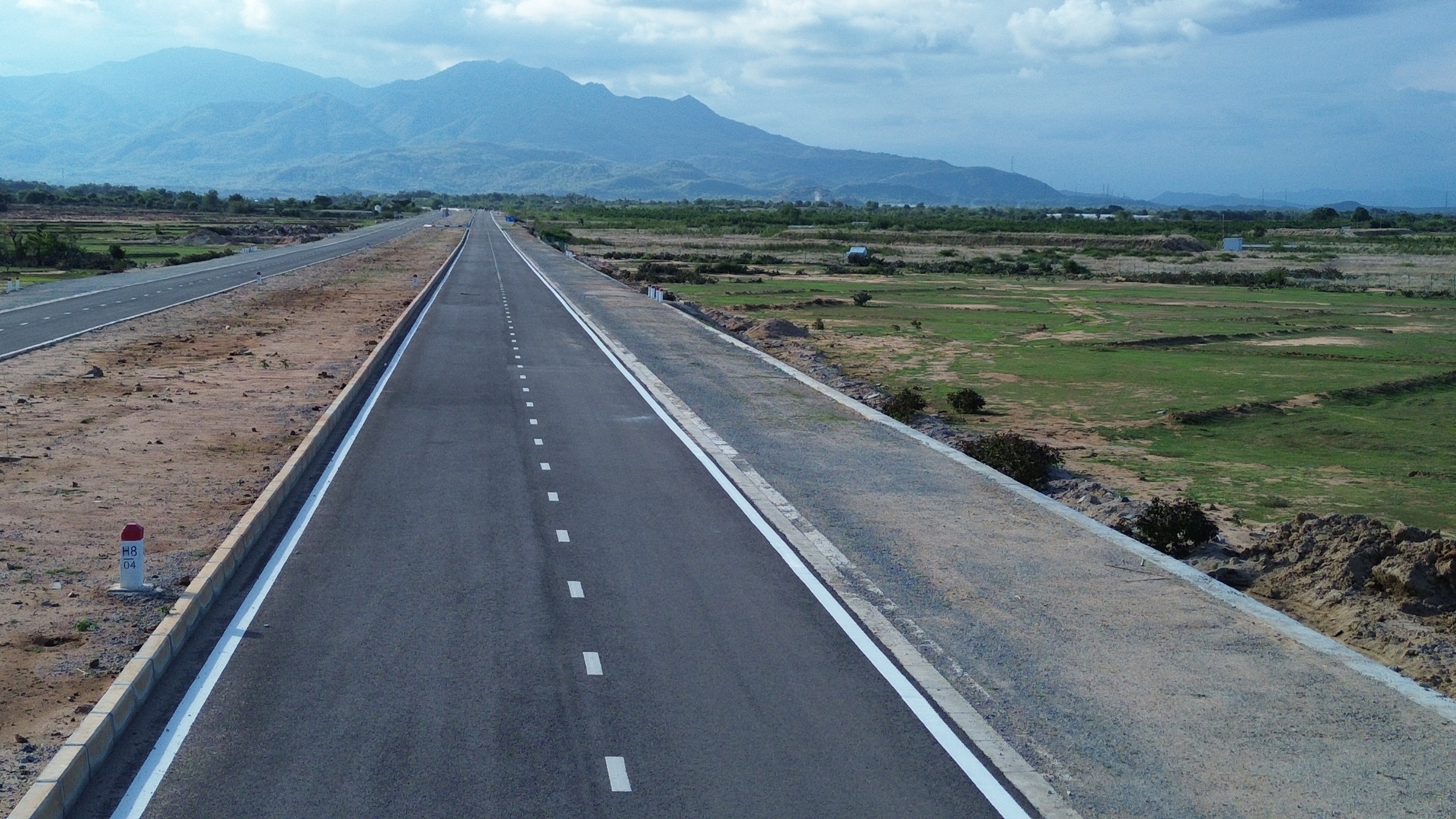 Tái khởi động đường nối cao tốc Cam Lâm - Vĩnh Hảo đến cảng quốc tế Cà Ná- Ảnh 6. Tái khởi động đường nối cao tốc Cam Lâm - Vĩnh Hảo đến cảng quốc tế Cà Ná- Ảnh 6.