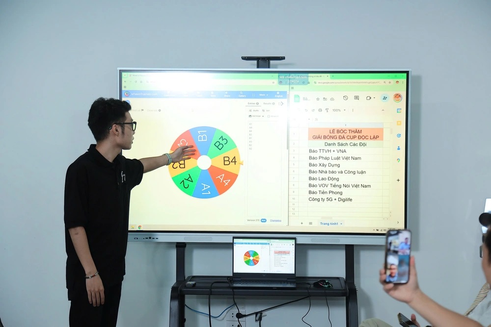 Đội bóng Báo Xây dựng tham dự Giải Bóng đá Cúp Độc lập chào mừng 80 năm Quốc khánh 2/9- Ảnh 2. Đội bóng Báo Xây dựng tham dự Giải Bóng đá Cúp Độc lập chào mừng 80 năm Quốc khánh 2/9- Ảnh 2.