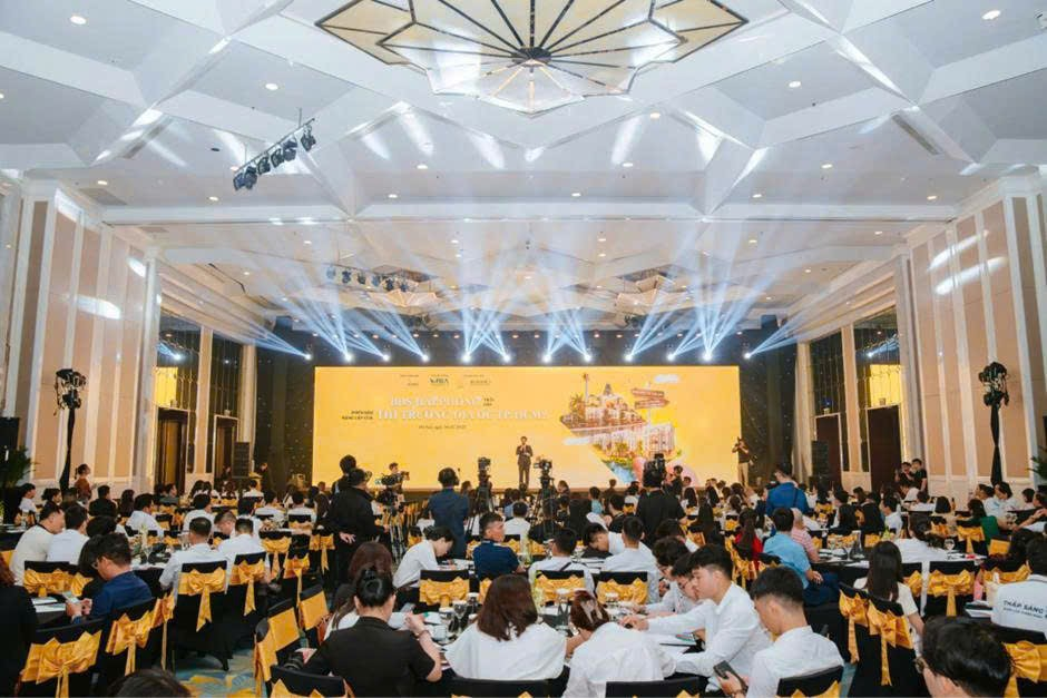VHS Group dự hội thảo “Giải mã long mạch Hải Phòng – TP.HCM thứ 2”: Đón đầu chu kỳ mới- Ảnh 1. VHS Group dự hội thảo “Giải mã long mạch Hải Phòng – TP.HCM thứ 2”: Đón đầu chu kỳ mới- Ảnh 1.