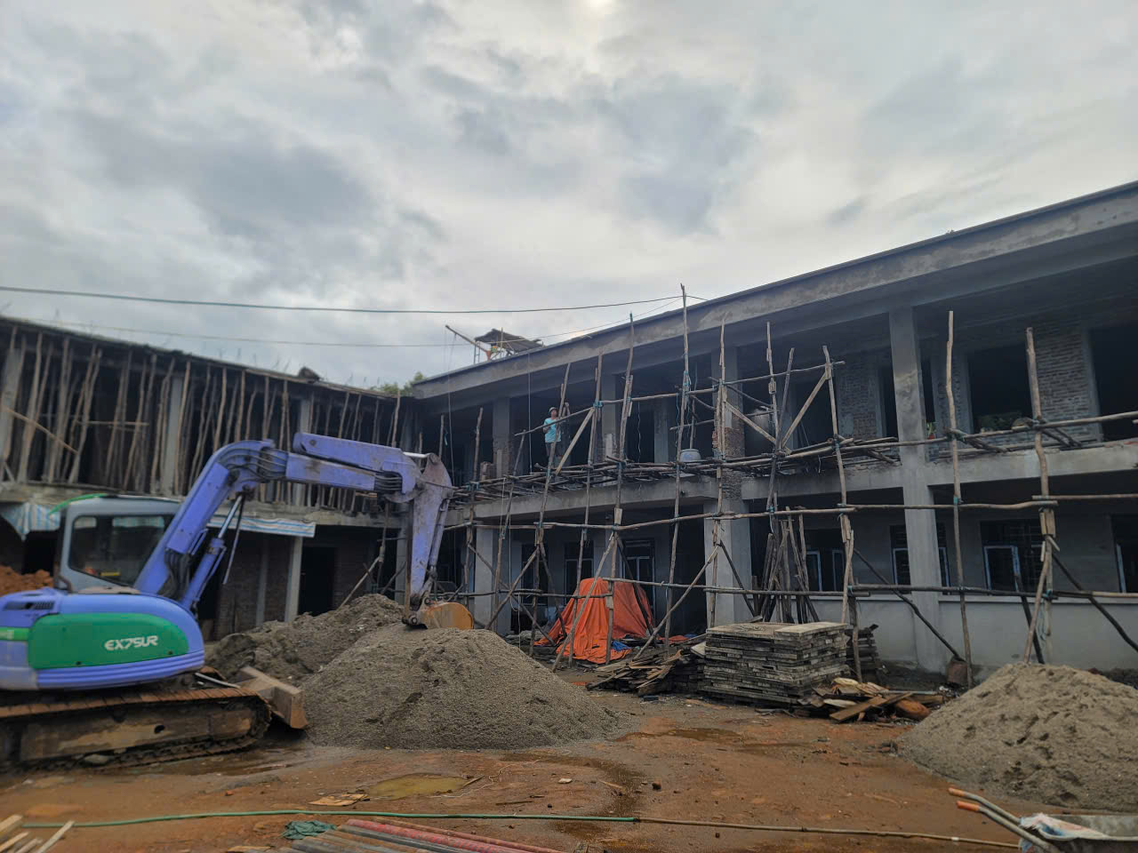 H&agrave;nh tr&igrave;nh vượt n&uacute;i x&acirc;y trường nơi rẻo cao L&agrave;o Cai- Ảnh 6.