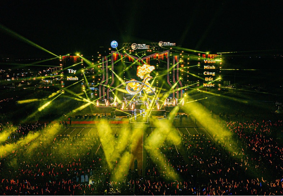 Đại nhạc hội “Khơi mạch nguồn Di sản” tại T&T City Millennia bùng nổ với dàn sao “khủng”- Ảnh 10. Đại nhạc hội “Khơi mạch nguồn Di sản” tại T&T City Millennia bùng nổ với dàn sao “khủng”- Ảnh 10.