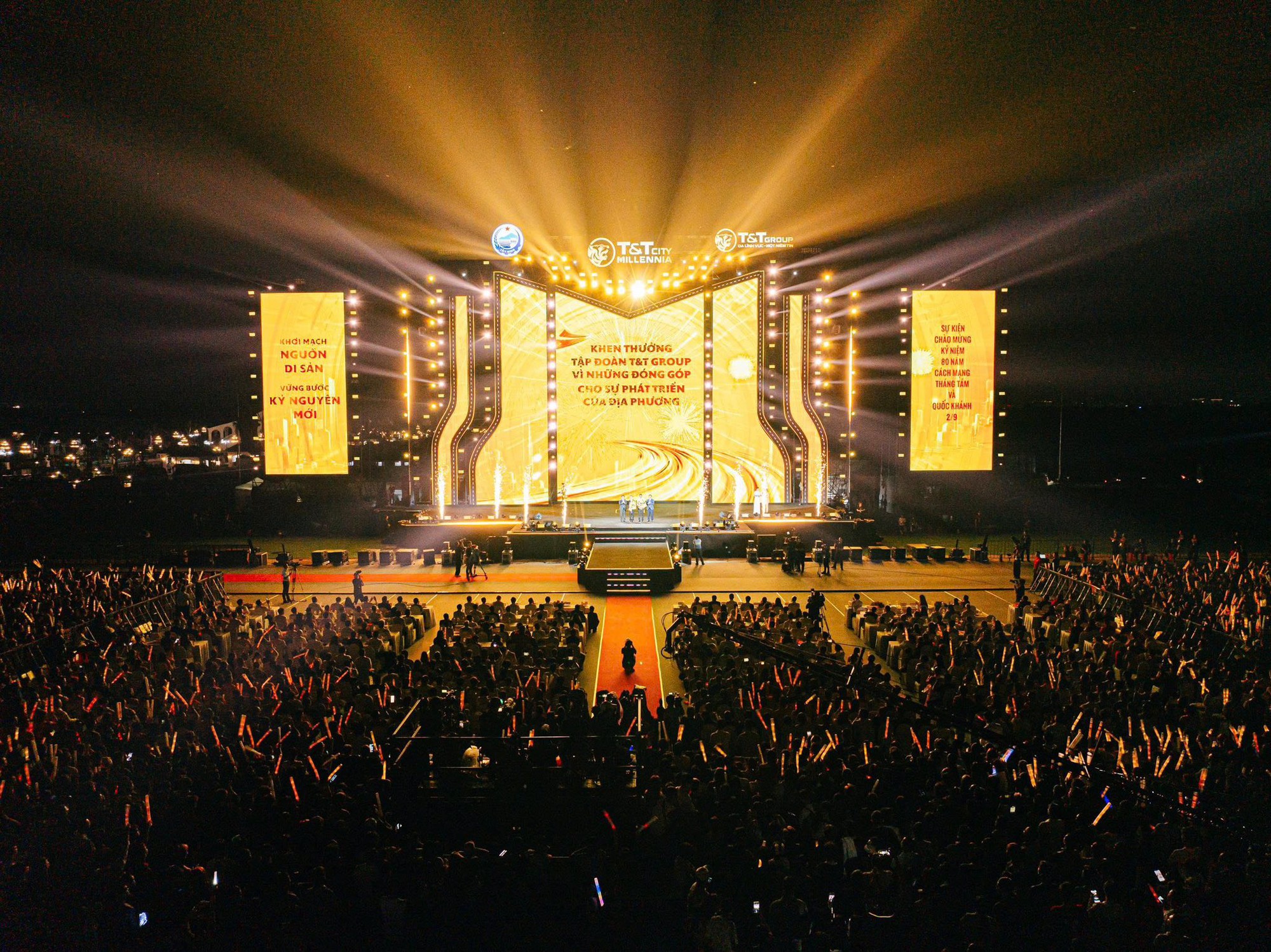 Đại nhạc hội “Khơi mạch nguồn Di sản” tại T&T City Millennia bùng nổ với dàn sao “khủng”- Ảnh 4. Đại nhạc hội “Khơi mạch nguồn Di sản” tại T&T City Millennia bùng nổ với dàn sao “khủng”- Ảnh 4.