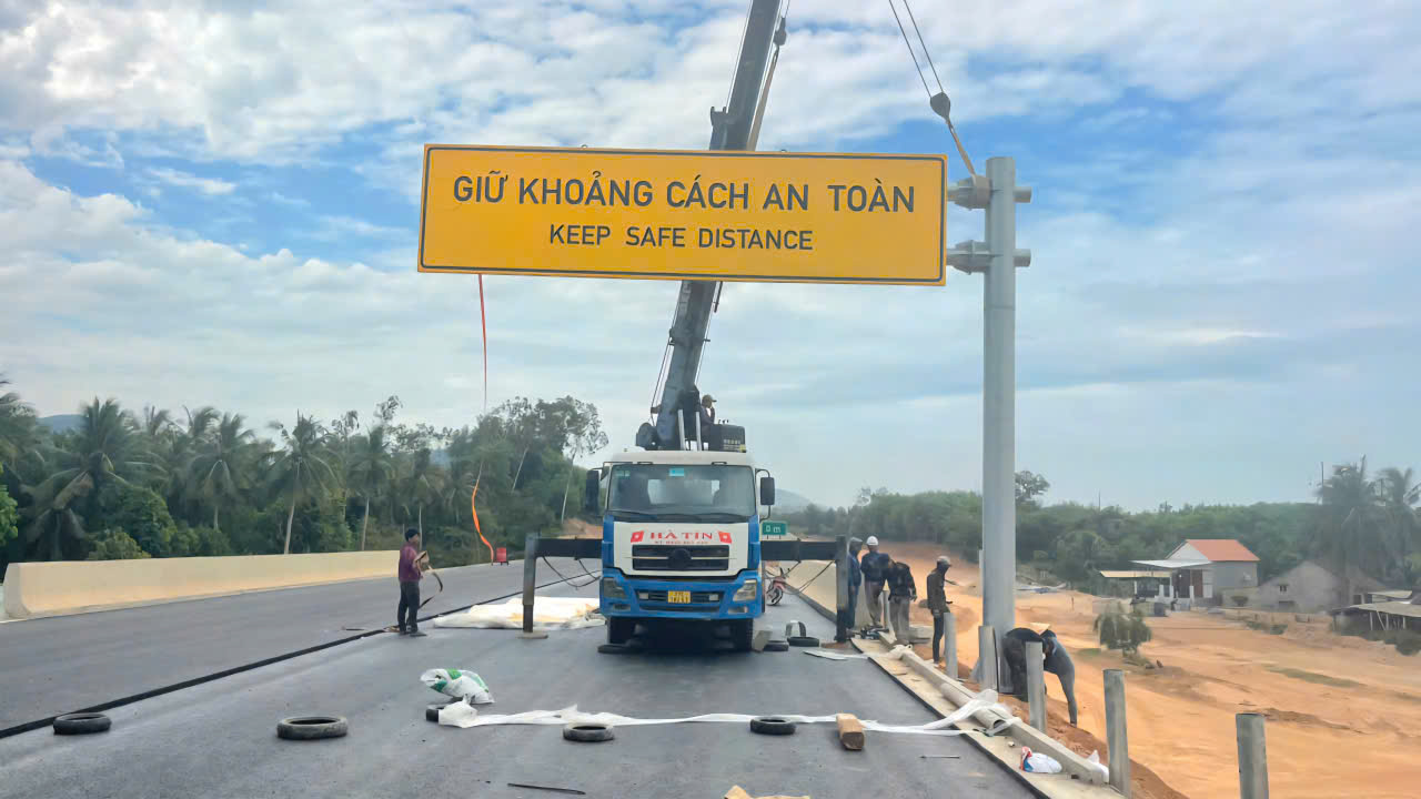 Đua nước r&uacute;t th&ocirc;ng xe kỹ thuật 10km cao tốc Quảng Ng&atilde;i - Ho&agrave;i Nhơn- Ảnh 5.