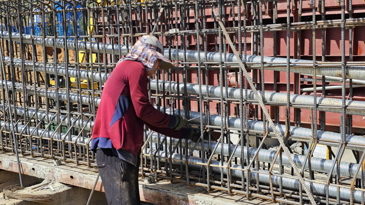 Đẩy nhanh tiến độ 50 cầu tr&ecirc;n cao tốc qua th&agrave;nh phố Huế- Ảnh 6.