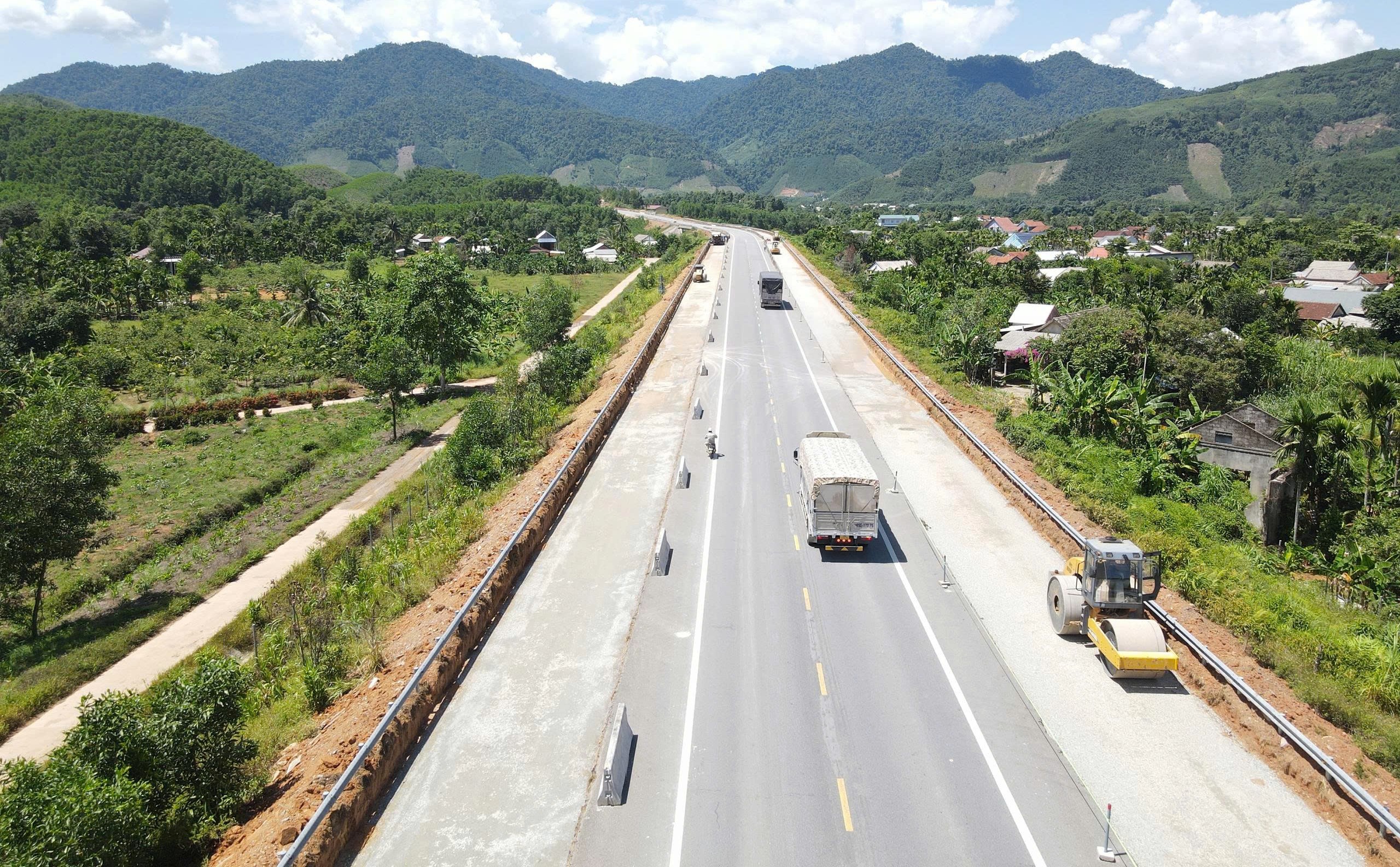 Đẩy nhanh tiến độ 50 cầu tr&ecirc;n cao tốc qua th&agrave;nh phố Huế- Ảnh 14.