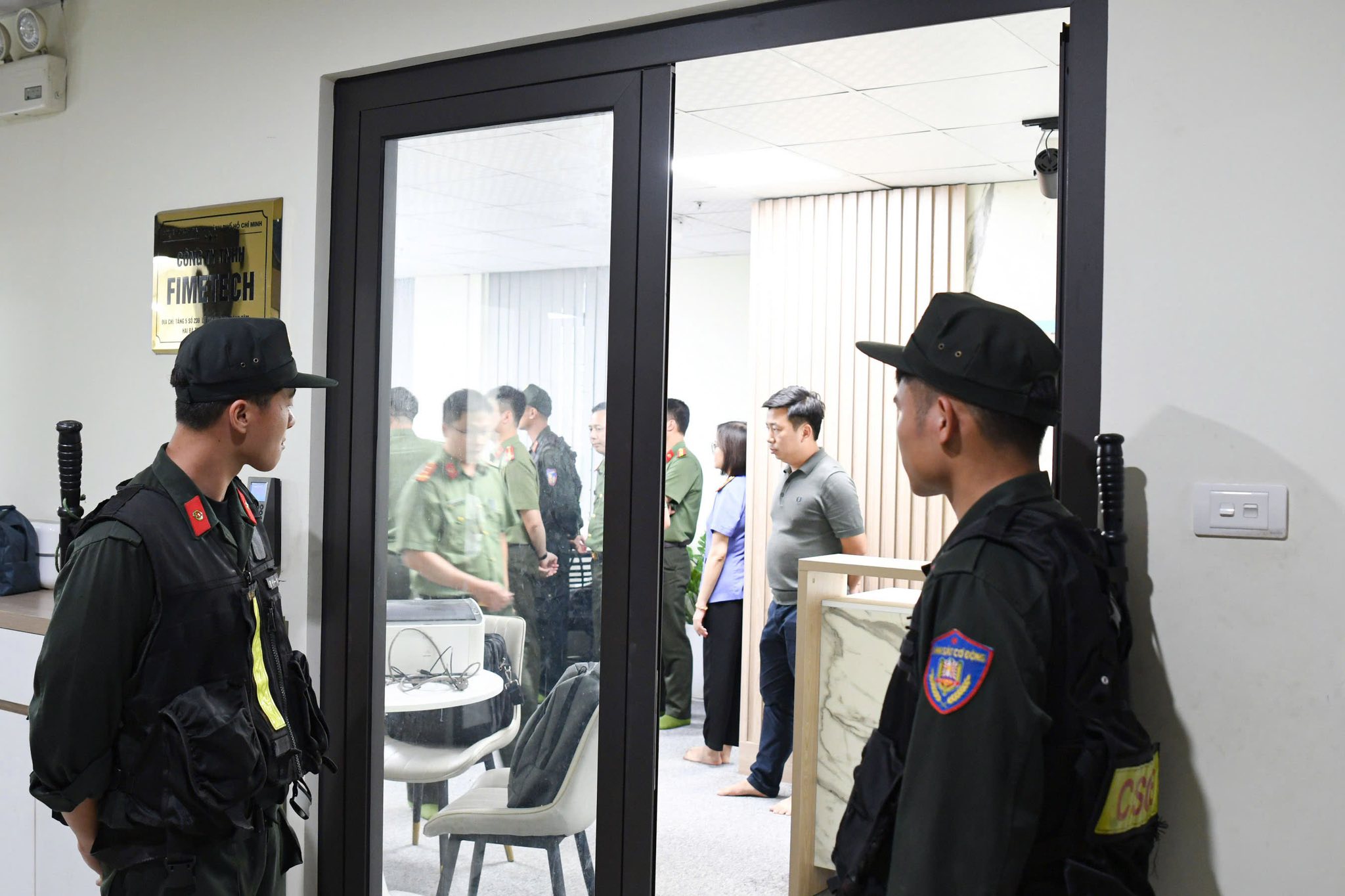 Triệt ph&aacute; đường d&acirc;y lừa đảo tiền ảo quy m&ocirc; h&agrave;ng tỷ USD ở Ph&uacute; Thọ- Ảnh 1.