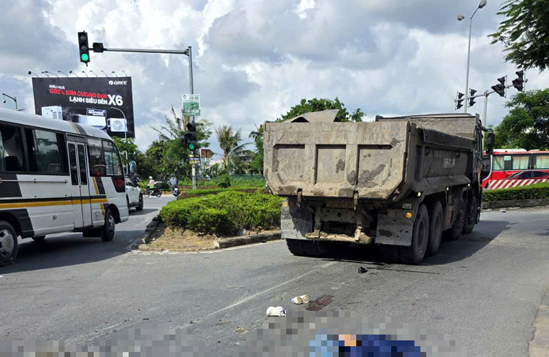 Hiện trường vụ tai nạn khiến hai người thương vong.