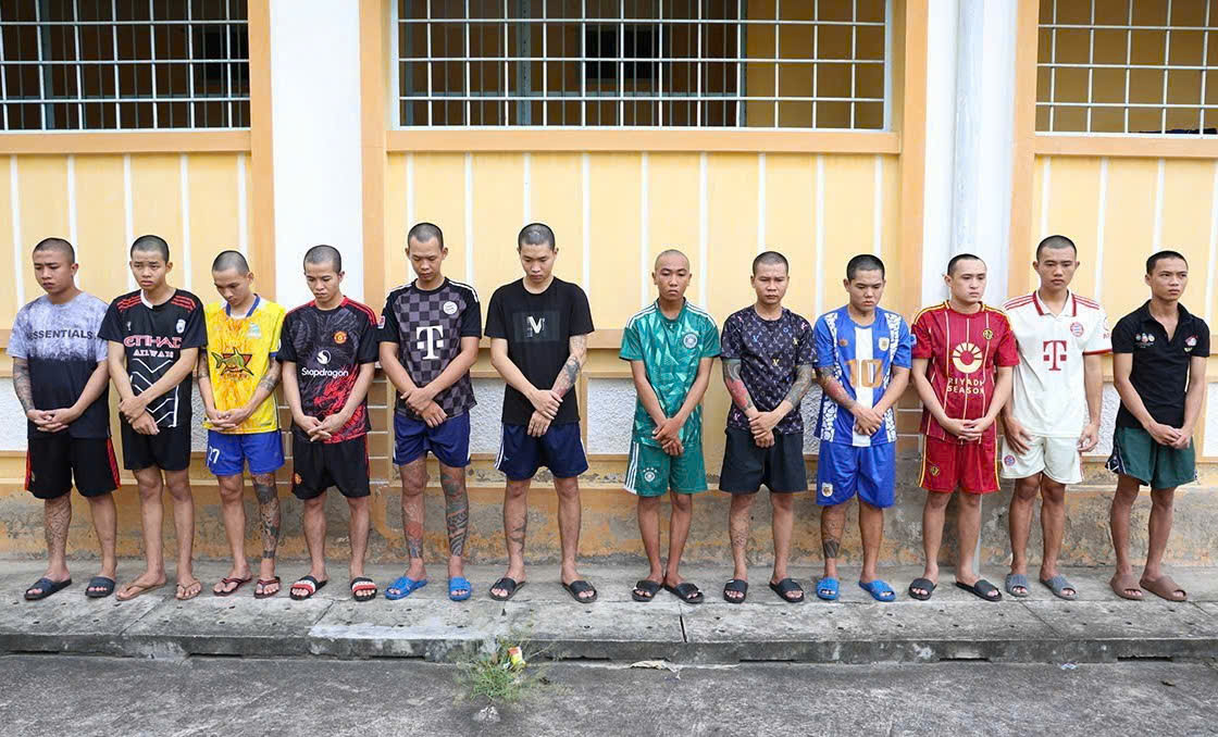 An Giang: Bắt nh&oacute;m 19 thanh, thiếu ni&ecirc;n ch&eacute;m người đ&agrave;n &ocirc;ng trọng thương- Ảnh 1.