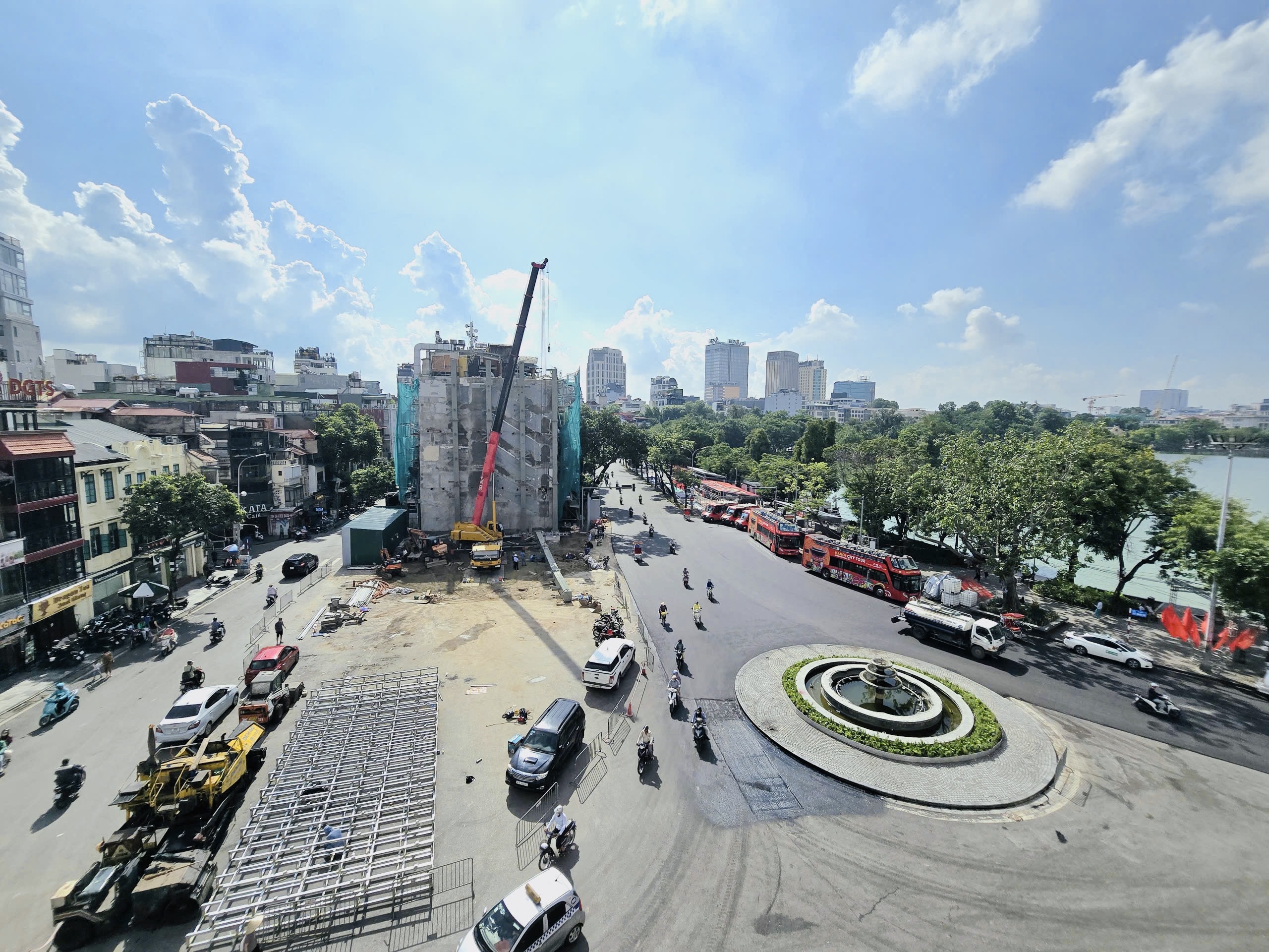 H&agrave; Nội: Khẩn trương ph&aacute; dỡ một phần nh&agrave; h&agrave;ng Thủy Tạ, kh&ocirc;i phục kiến tr&uacute;c c&ocirc;ng tr&igrave;nh- Ảnh 7.