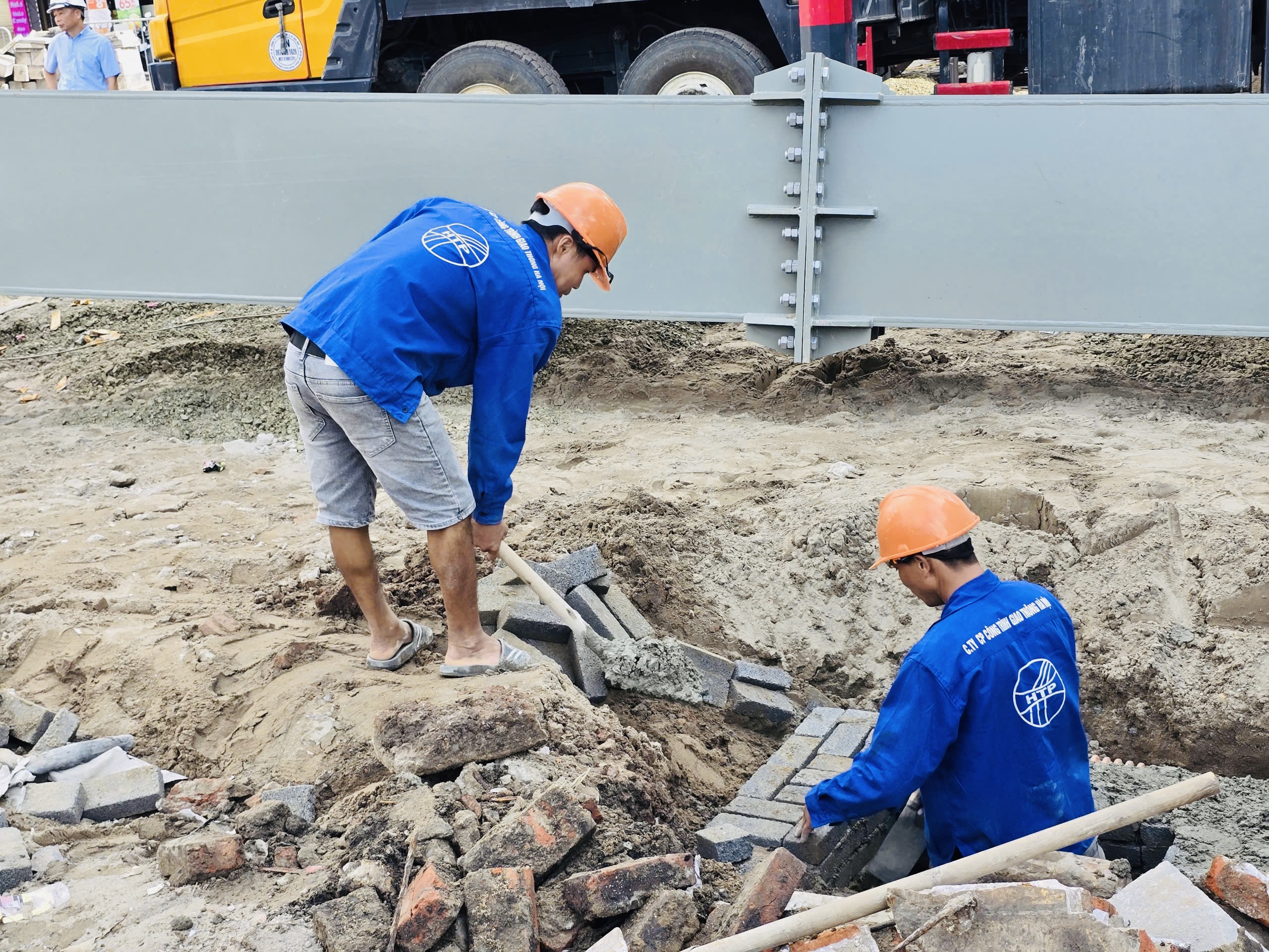 H&agrave; Nội: Khẩn trương ph&aacute; dỡ một phần nh&agrave; h&agrave;ng Thủy Tạ, kh&ocirc;i phục kiến tr&uacute;c c&ocirc;ng tr&igrave;nh- Ảnh 10.