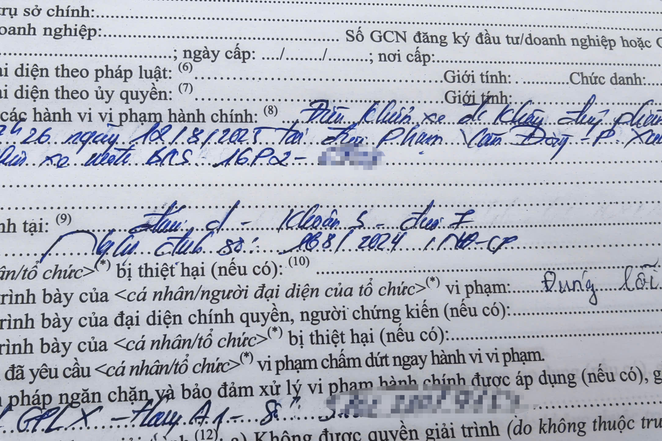 CSGT H&agrave; Nội tăng cường phạt nguội xe m&aacute;y lấn l&agrave;n &ocirc; t&ocirc; tr&ecirc;n đường ph&acirc;n l&agrave;n cứng- Ảnh 9.