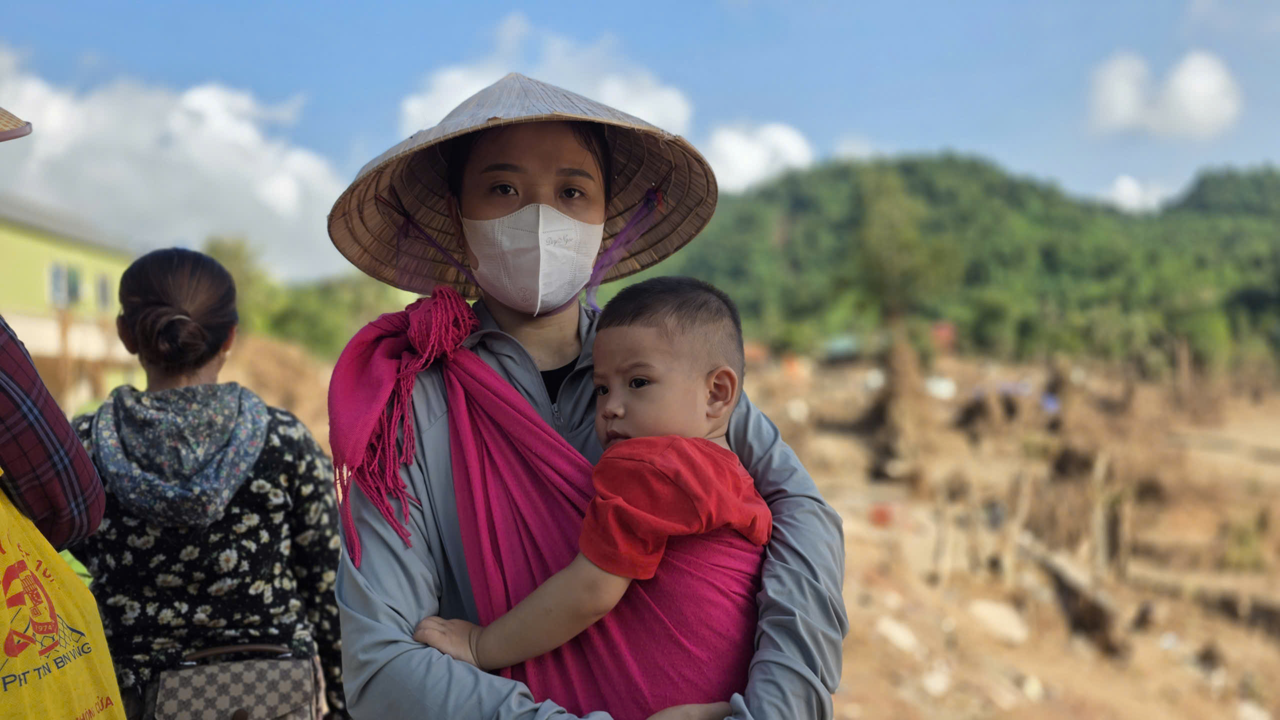 Ra qu&acirc;n cao điểm 40 ng&agrave;y đ&ecirc;m dựng nh&agrave;, x&acirc;y trường cho người d&acirc;n v&ugrave;ng lũ Nghệ An- Ảnh 5.