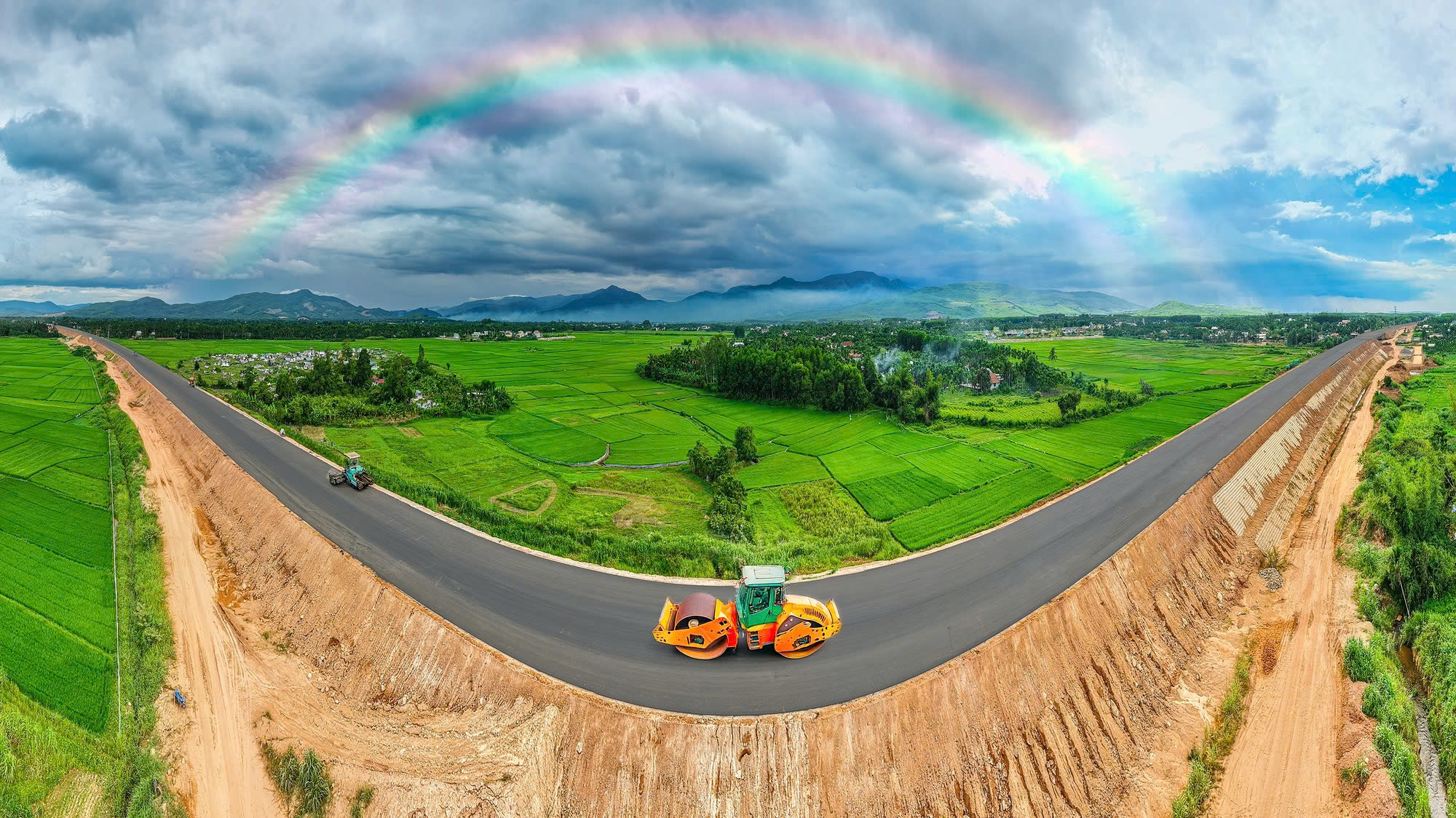 500 ng&agrave;y thần tốc nối th&ocirc;ng 3.000km cao tốc: Lời hẹn ước khi cao tốc ho&agrave;n th&agrave;nh- Ảnh 1.
