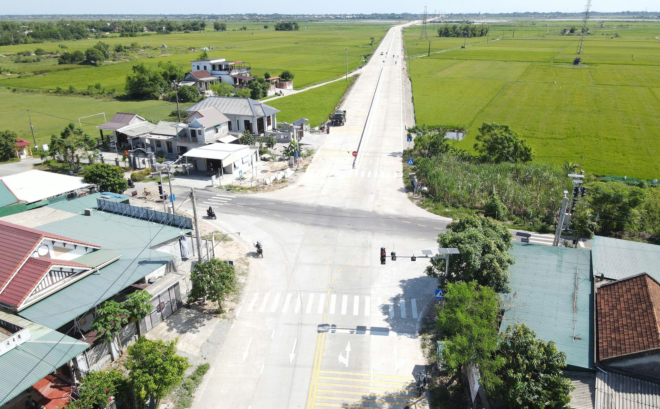 Th&ocirc;ng xe, đưa v&agrave;o khai th&aacute;c tuyến đường 750 tỷ đồng ở Huế- Ảnh 11.