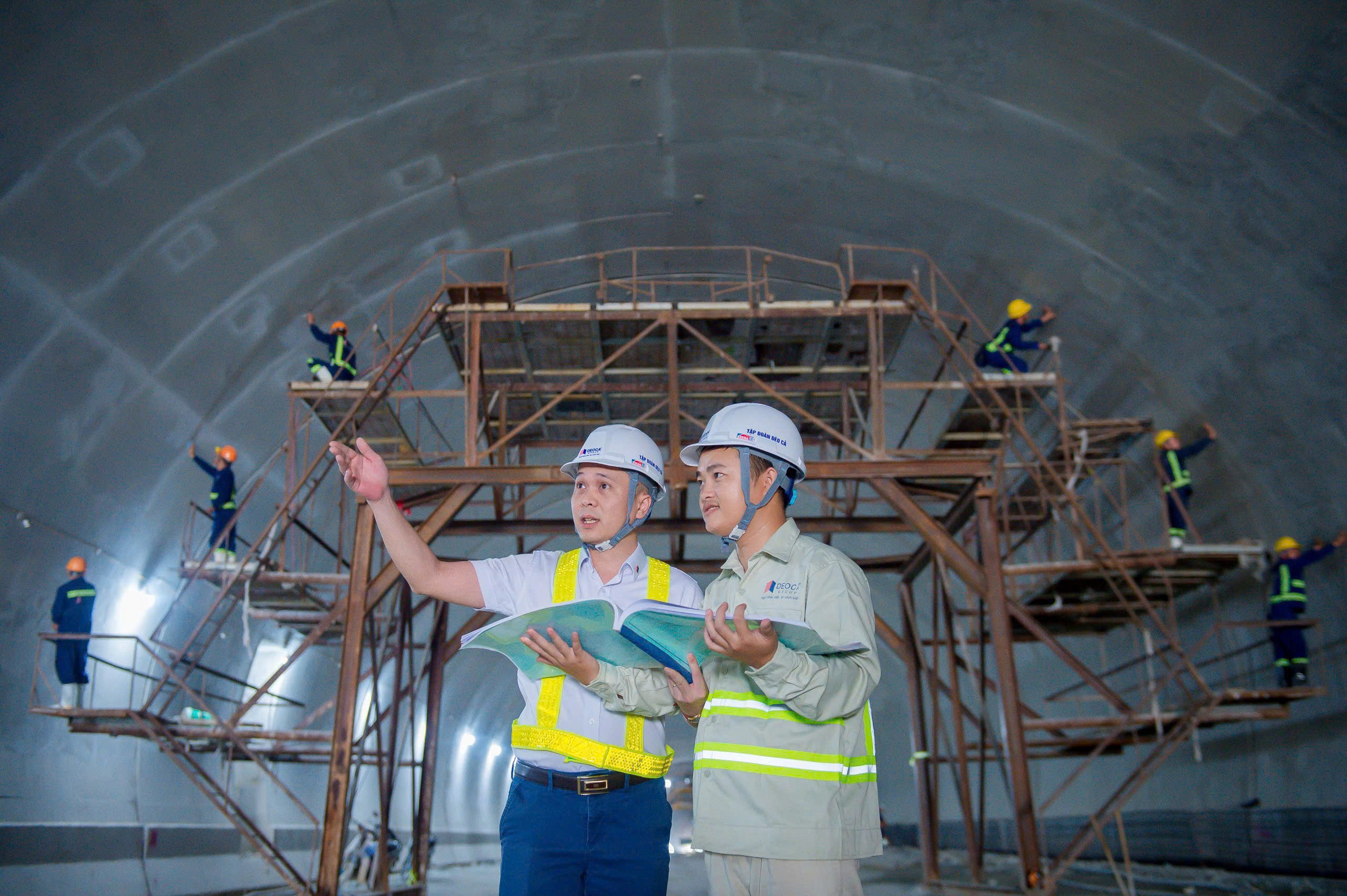 500 ng&agrave;y đ&ecirc;m thần tốc nối th&ocirc;ng 3.000km cao tốc: G&aacute;c lại lợi nhuận, v&igrave; mục ti&ecirc;u lớn- Ảnh 8.