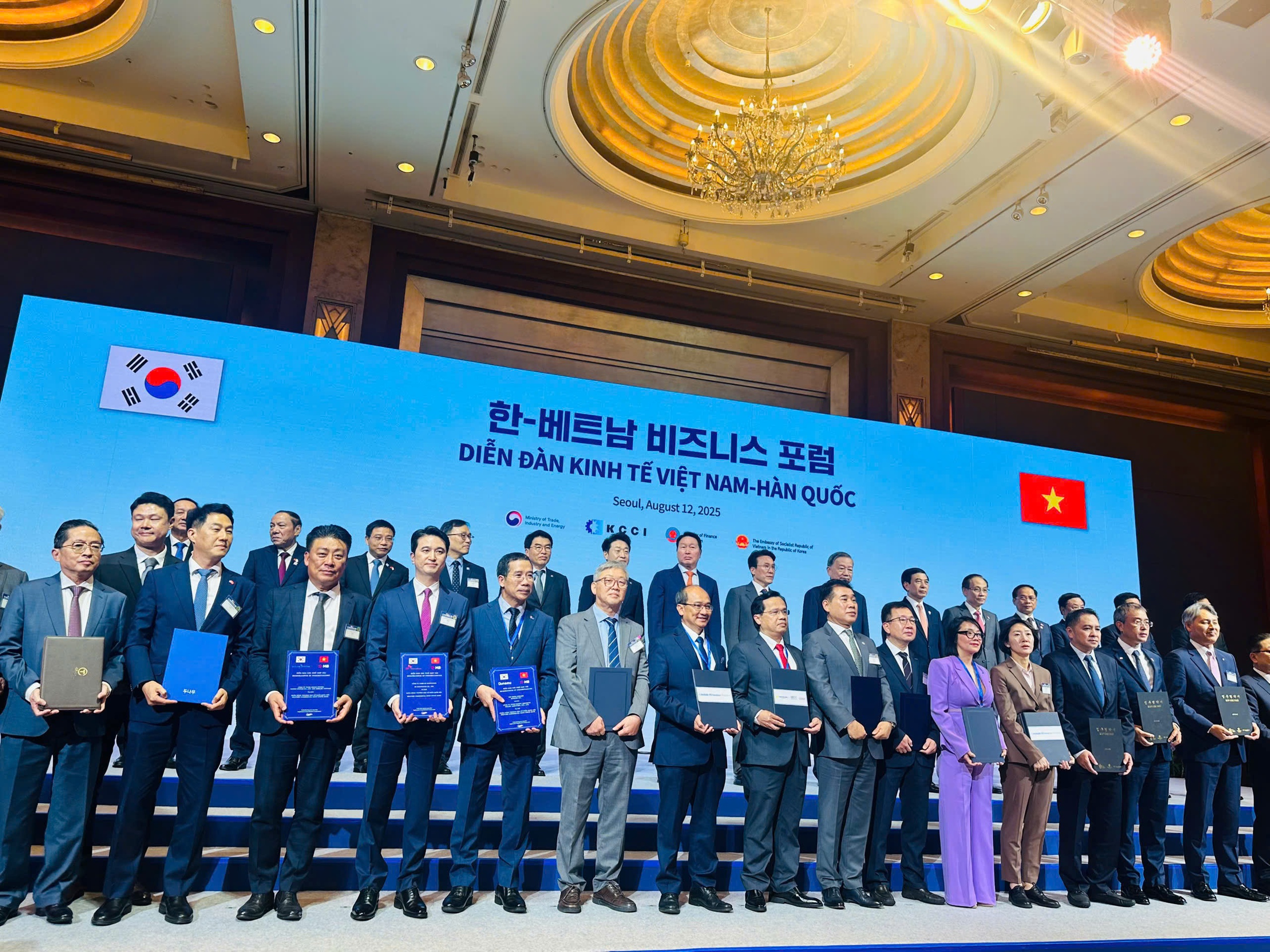 MB v&agrave; đối t&aacute;c H&agrave;n Quốc sẽ ra mắt s&agrave;n giao dịch tiền m&atilde; h&oacute;a đầu ti&ecirc;n tại Việt Nam- Ảnh 1.