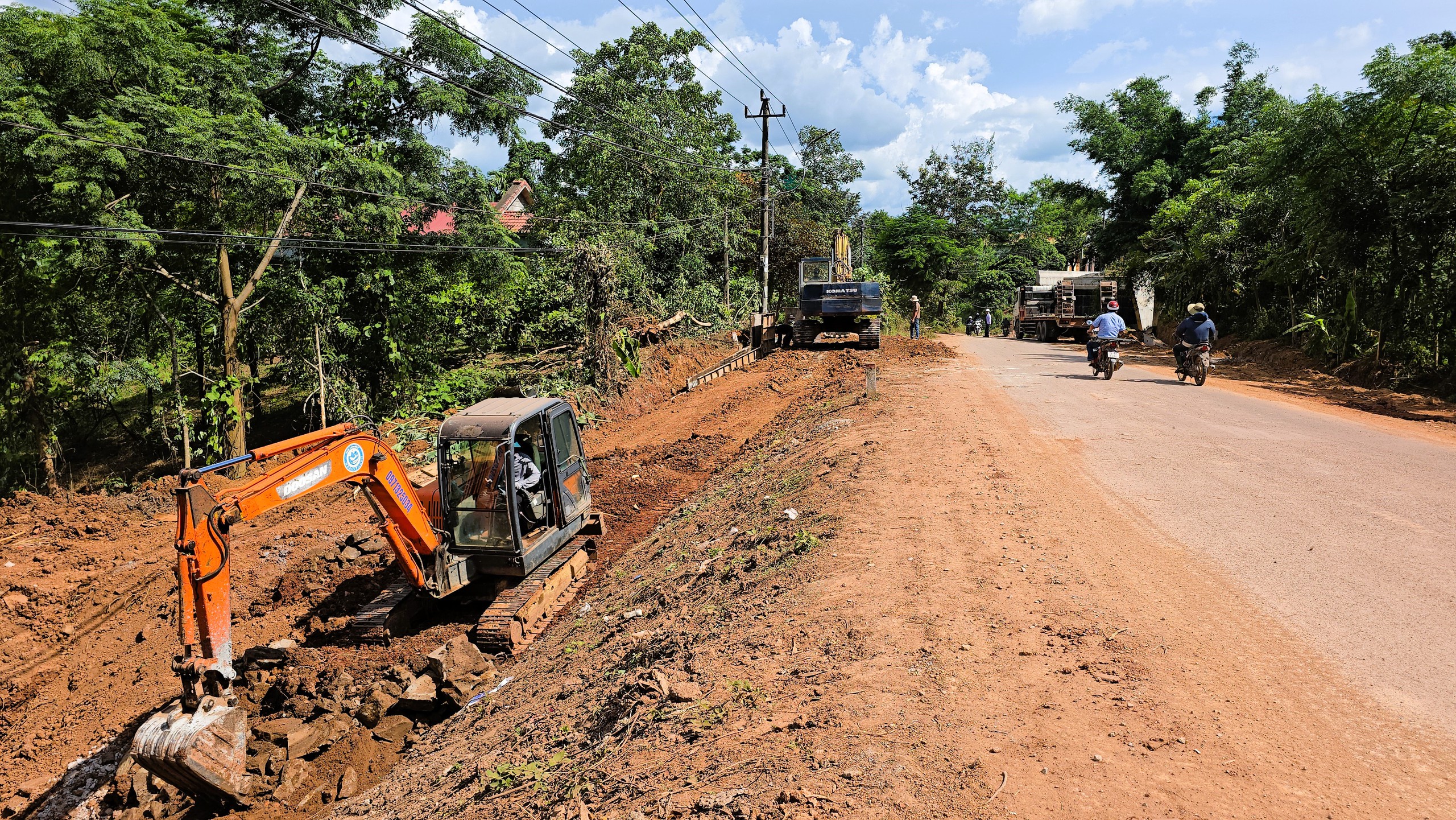 Cận cảnh 2 c&ocirc;ng tr&igrave;nh cầu vượt lũ chờ vốn vừa t&aacute;i khởi động thi c&ocirc;ng ở Quảng Trị- Ảnh 8.