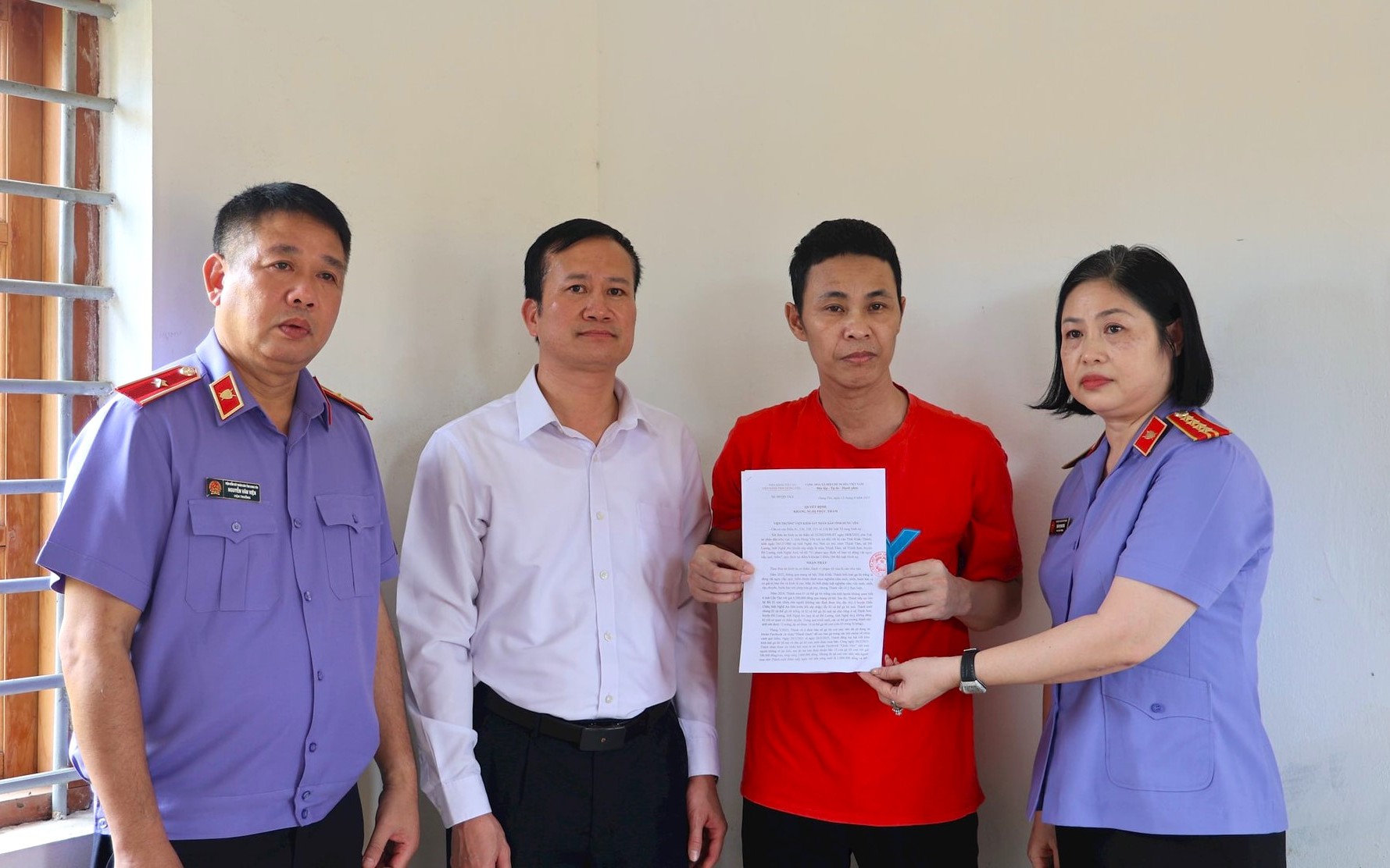 VKSND tỉnh Hưng Y&ecirc;n kh&aacute;ng nghị bản &aacute;n phạt 6 năm t&ugrave; với người b&aacute;n g&agrave; l&ocirc;i trắng