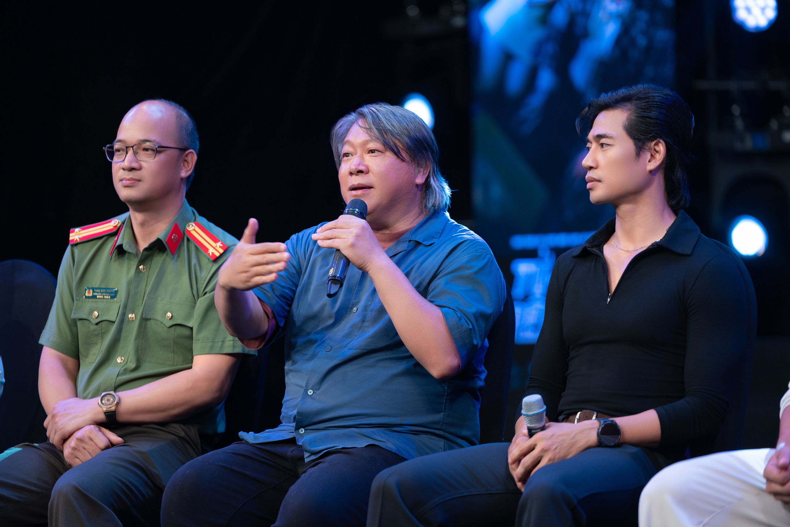 Thanh Sơn: "L&agrave;m việc với anh Th&aacute;i H&ograve;a, t&ocirc;i như được song ca c&ugrave;ng thần tượng"- Ảnh 2.