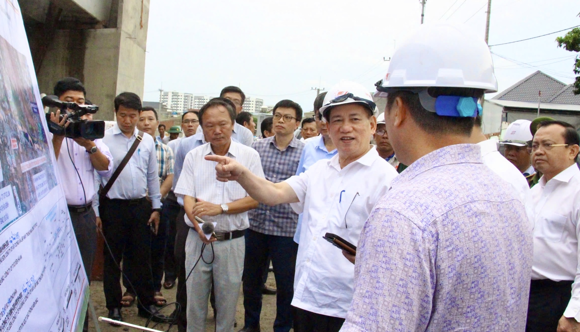 Ph&oacute; Thủ tướng Hồ Đức Phớc: Kh&ocirc;ng c&ograve;n vướng mắc, tăng tốc thi c&ocirc;ng cao tốc qua Đồng Nai- Ảnh 1.