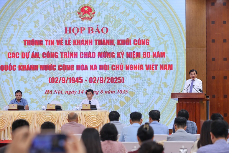 Đồng loạt khởi c&ocirc;ng, kh&aacute;nh th&agrave;nh 250 c&ocirc;ng tr&igrave;nh, dự &aacute;n lớn mừng Quốc kh&aacute;nh- Ảnh 1.