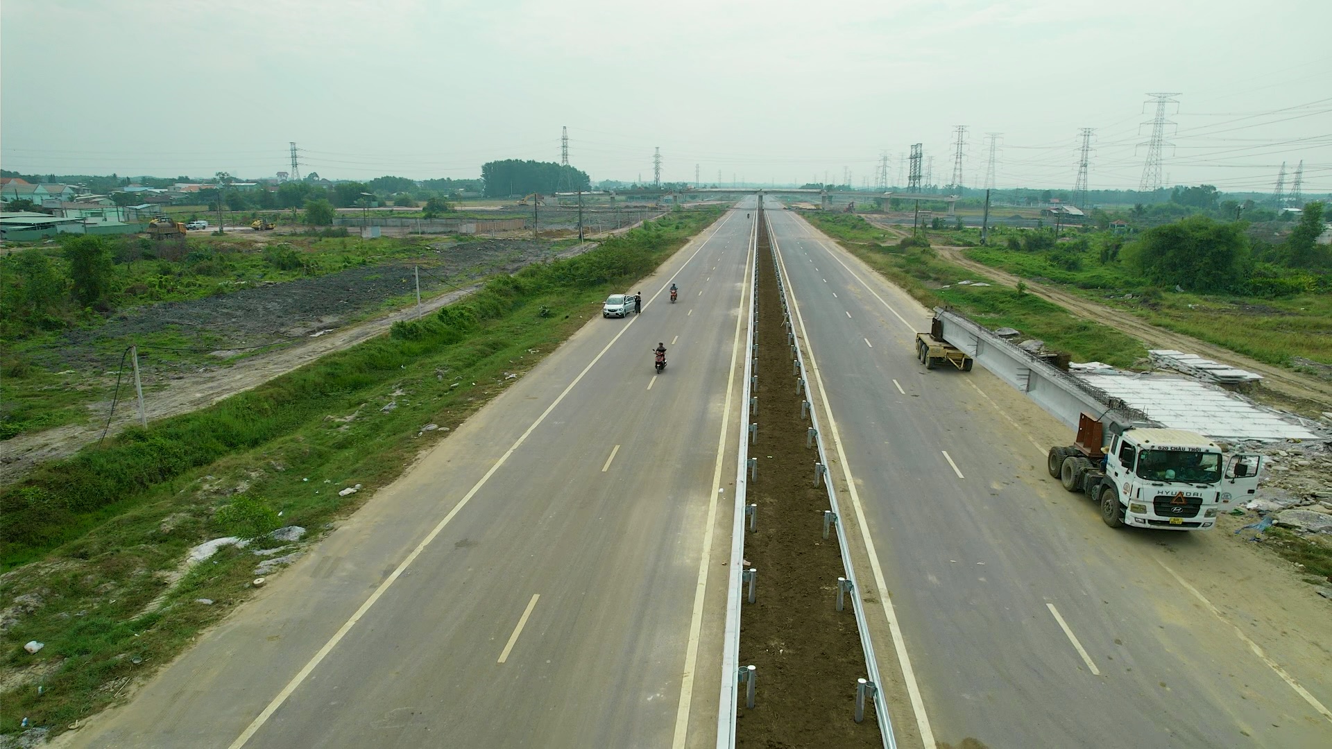 Cao tốc Bến Lức - Long Th&agrave;nh tăng tốc thi c&ocirc;ng, sẵn s&agrave;ng kết nối với s&acirc;n bay Long Th&agrave;nh- Ảnh 2.