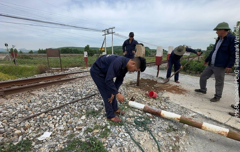 Quảng Ng&atilde;i: Đ&oacute;ng lối đi qua đường sắt từng xảy ra nhiều vụ tai nạn chết người- Ảnh 4.