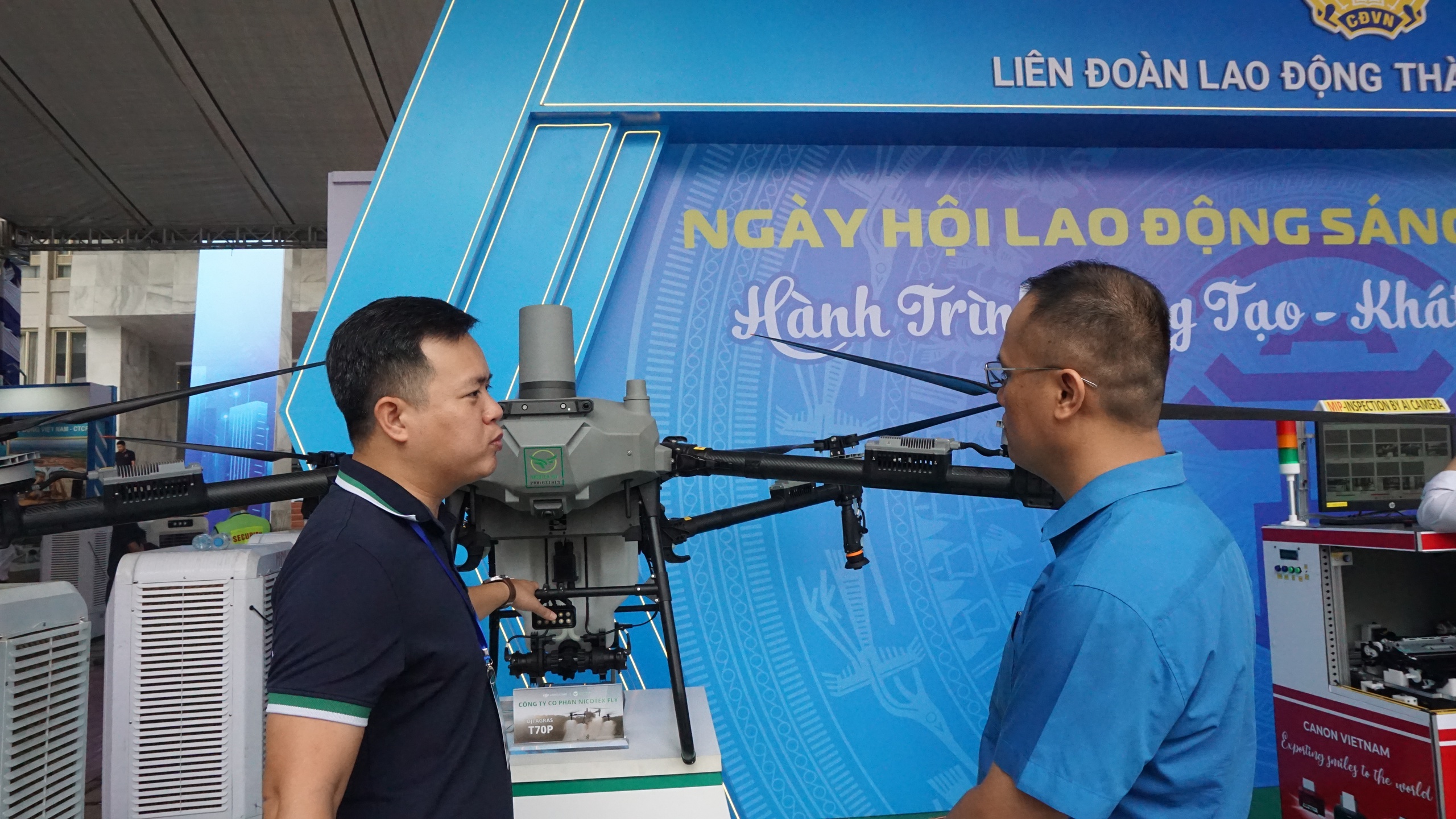 Triển l&atilde;m &ldquo;H&agrave;nh tr&igrave;nh s&aacute;ng tạo - Kh&aacute;t vọng vươn m&igrave;nh&rdquo;- Ảnh 2.