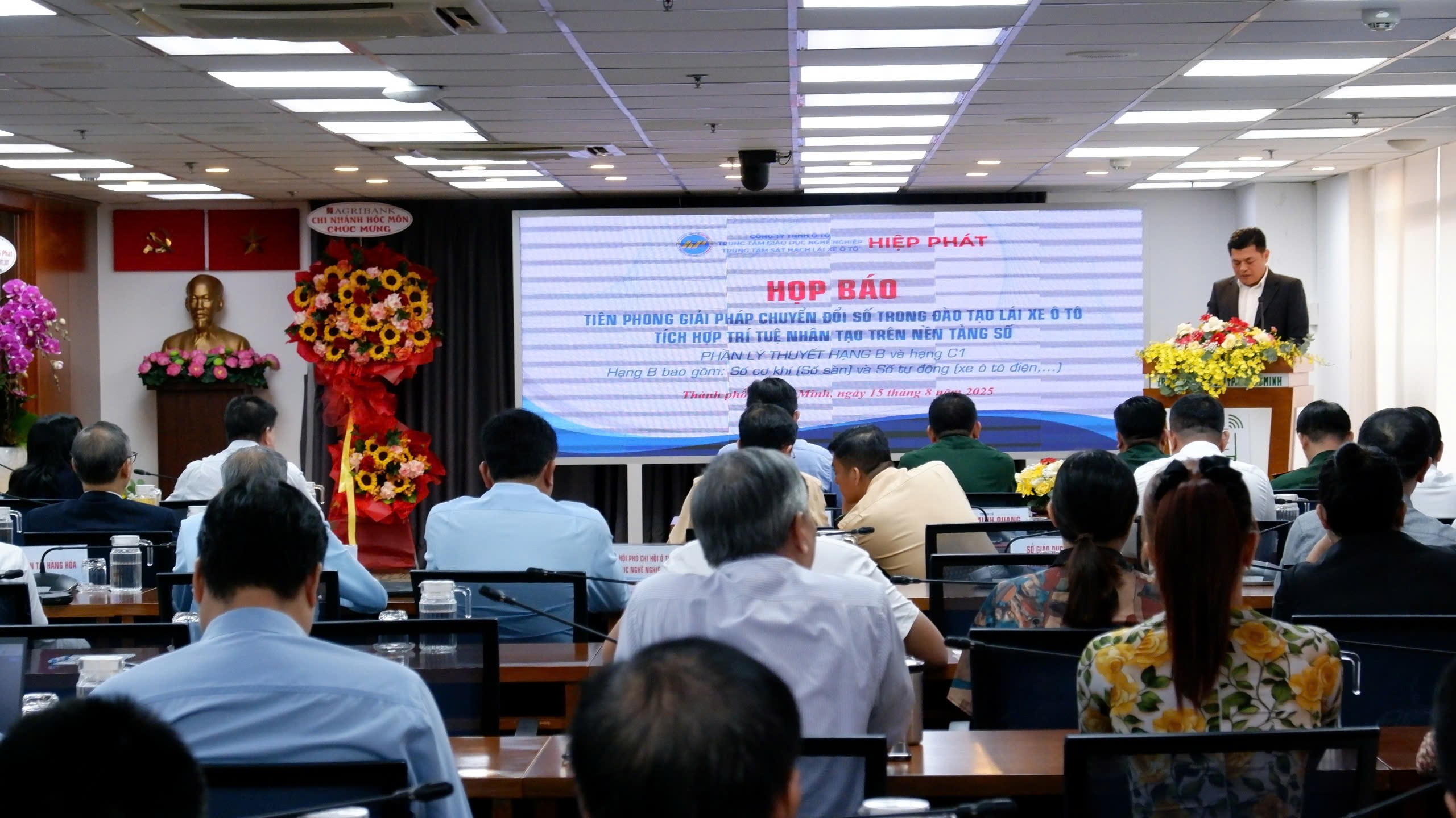 TP.HCM ứng dụng tr&iacute; tuệ nh&acirc;n tạo trong đ&agrave;o tạo l&aacute;i xe: Học online, n&acirc;ng cao tỷ lệ đậu- Ảnh 2.
