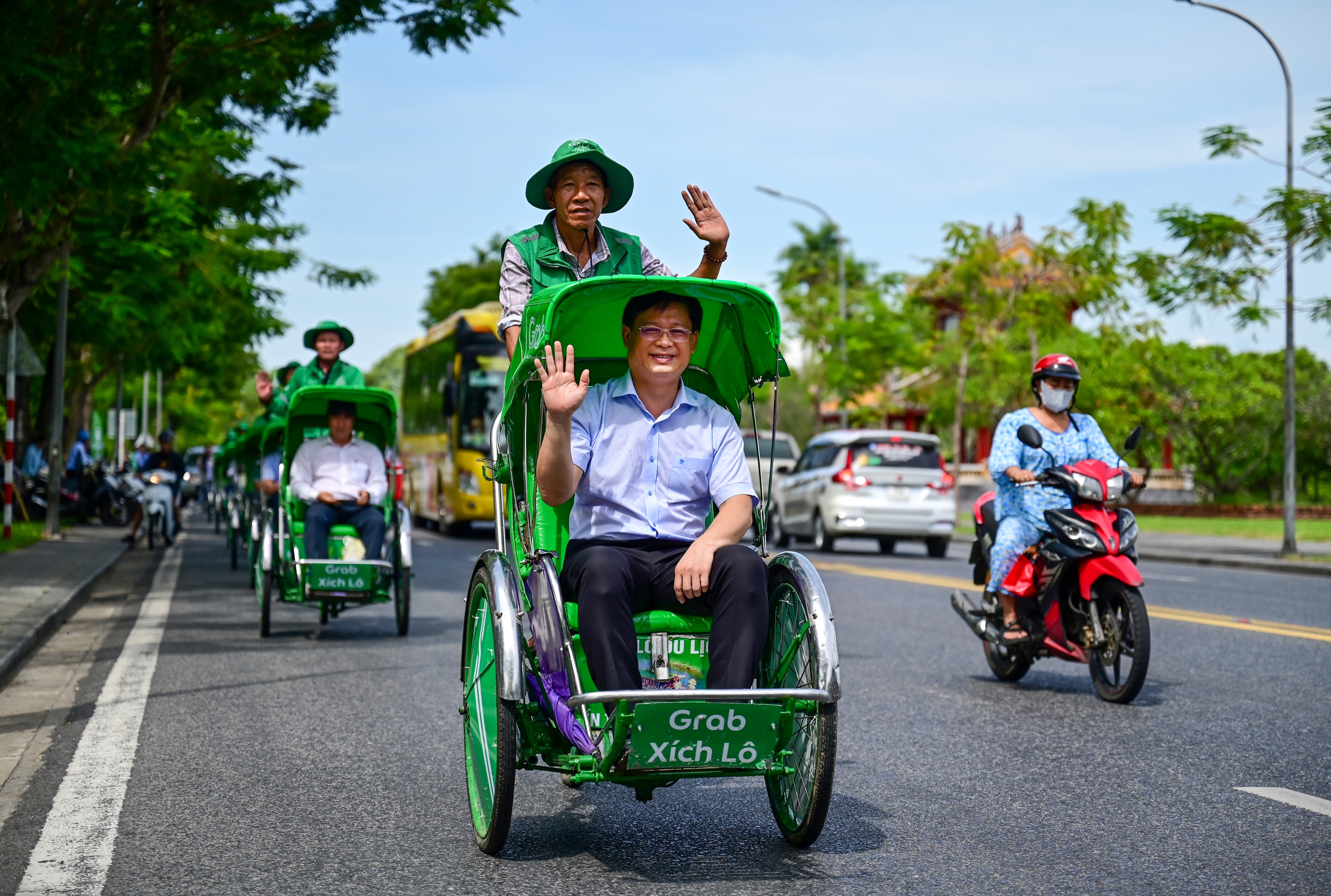 Ch&iacute;nh thức thử nghiệm dịch vụ Grab x&iacute;ch l&ocirc; tại Huế- Ảnh 4.