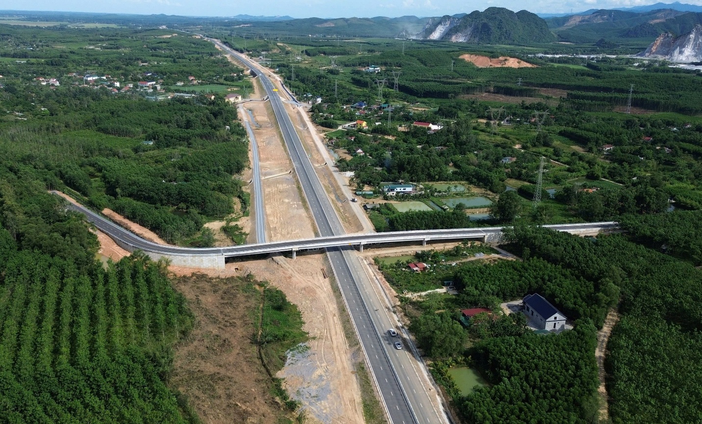 Dự &aacute;n th&agrave;nh phần đoạn Vạn Ninh - Cam Lộ sẵn s&agrave;ng khai th&aacute;c từ ng&agrave;y 19/8- Ảnh 3.
