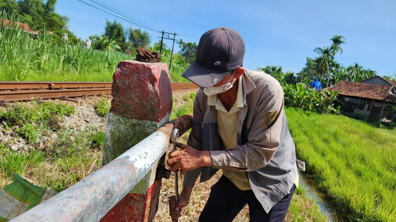 Quảng Ng&atilde;i: Đ&oacute;ng lối đi qua đường sắt từng xảy ra nhiều vụ tai nạn chết người- Ảnh 11.