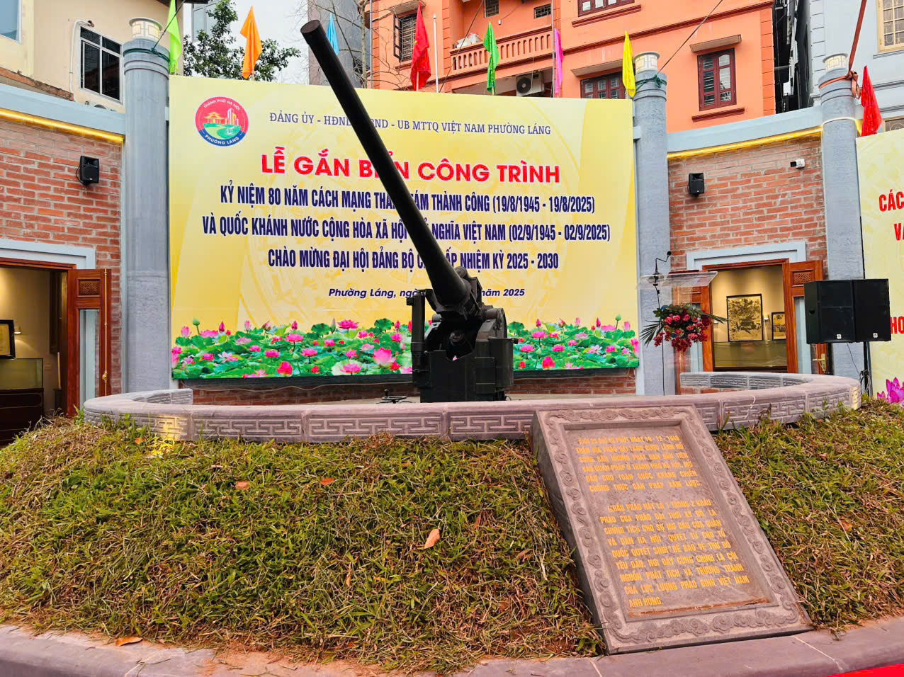 Hà Nội: Đồng loạt gắn biển công trình văn hóa, di tích lịch sử mừng 80 năm Quốc khánh- Ảnh 5. Hà Nội: Đồng loạt gắn biển công trình văn hóa, di tích lịch sử mừng 80 năm Quốc khánh- Ảnh 5.