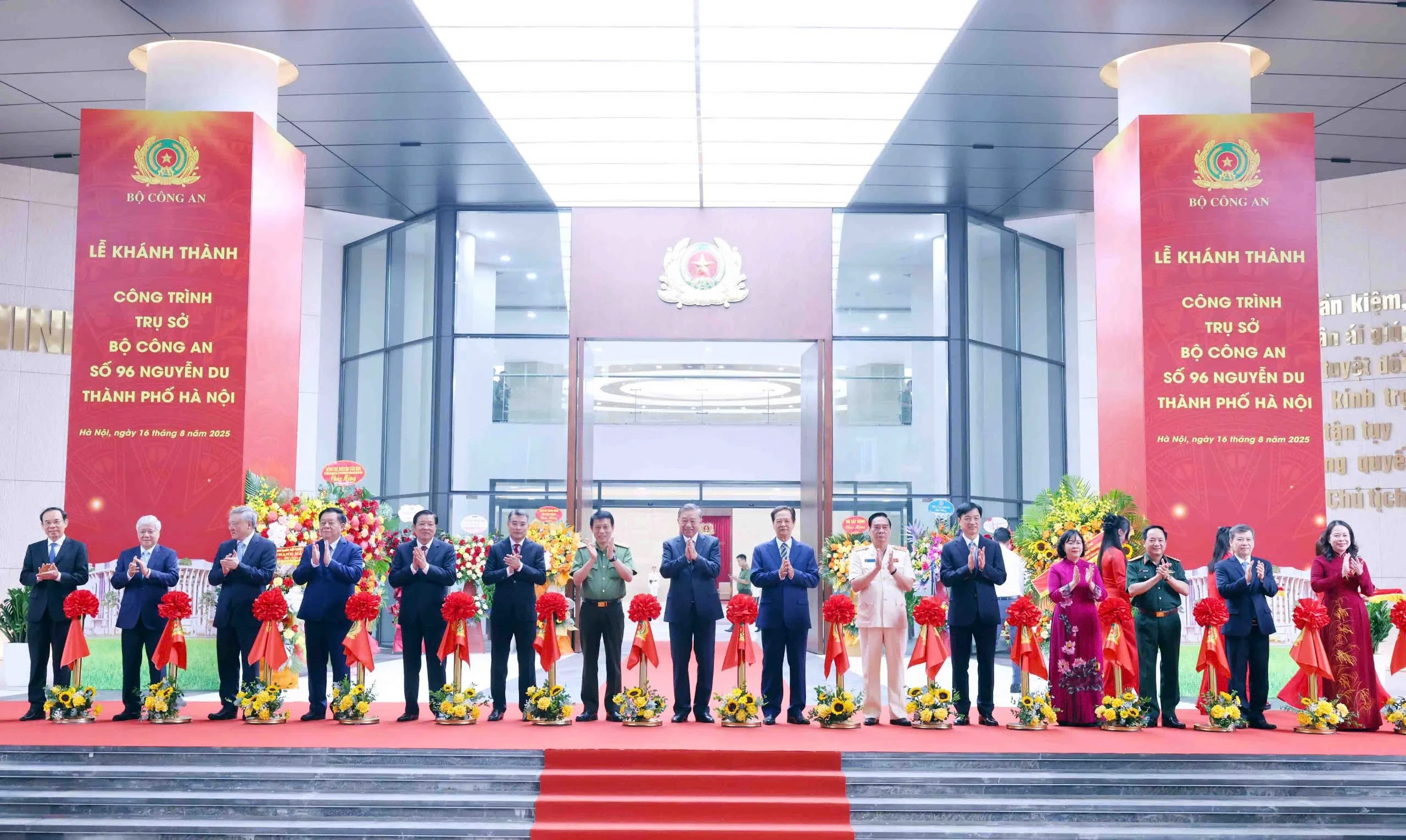 Tổng B&iacute; thư T&ocirc; L&acirc;m dự lễ kh&aacute;nh th&agrave;nh trụ sở Bộ C&ocirc;ng an tại H&agrave; Nội- Ảnh 2.
