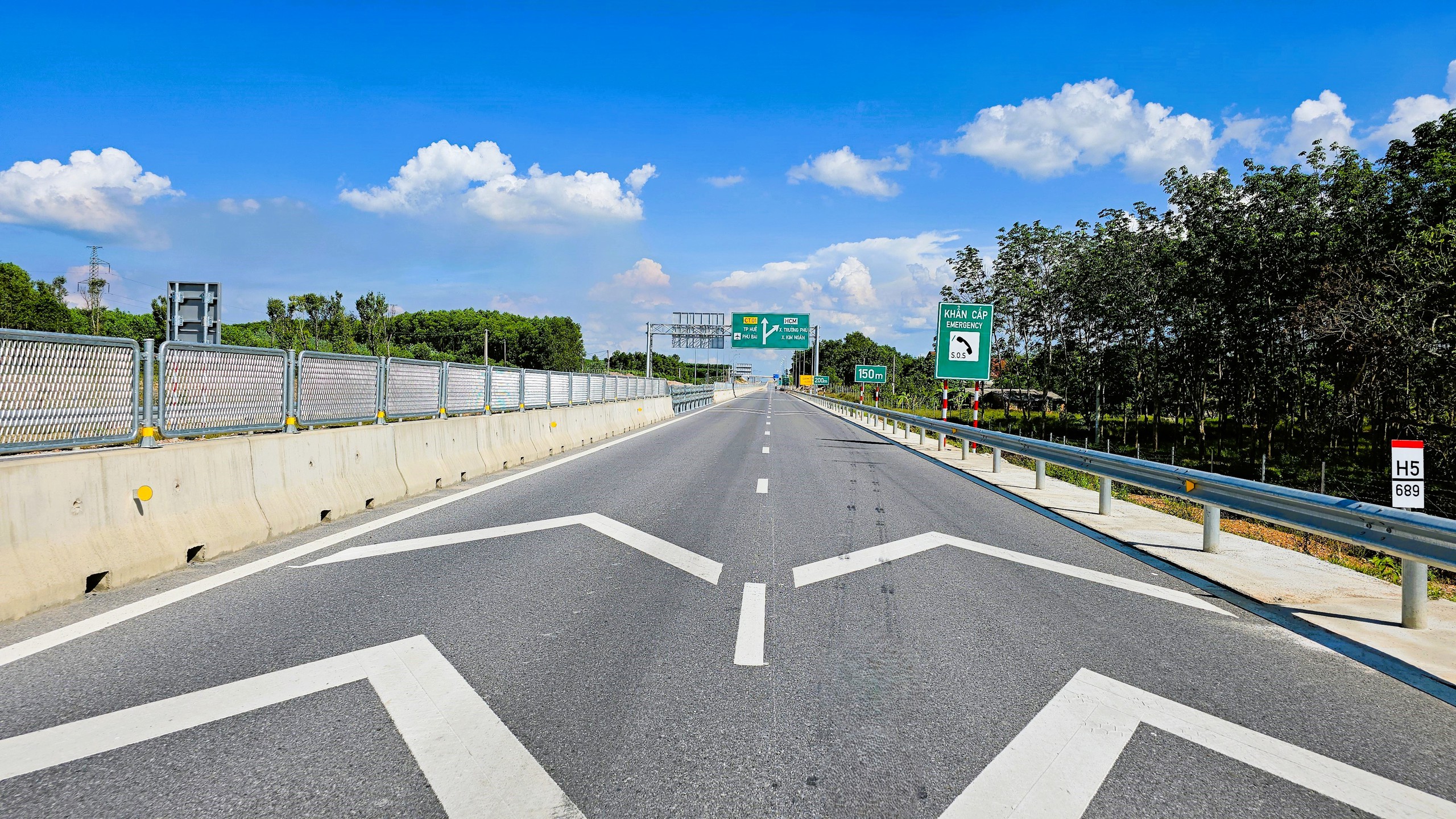 To&agrave;n cảnh cao tốc Vạn Ninh - Cam Lộ trước ng&agrave;y th&ocirc;ng xe- Ảnh 3.