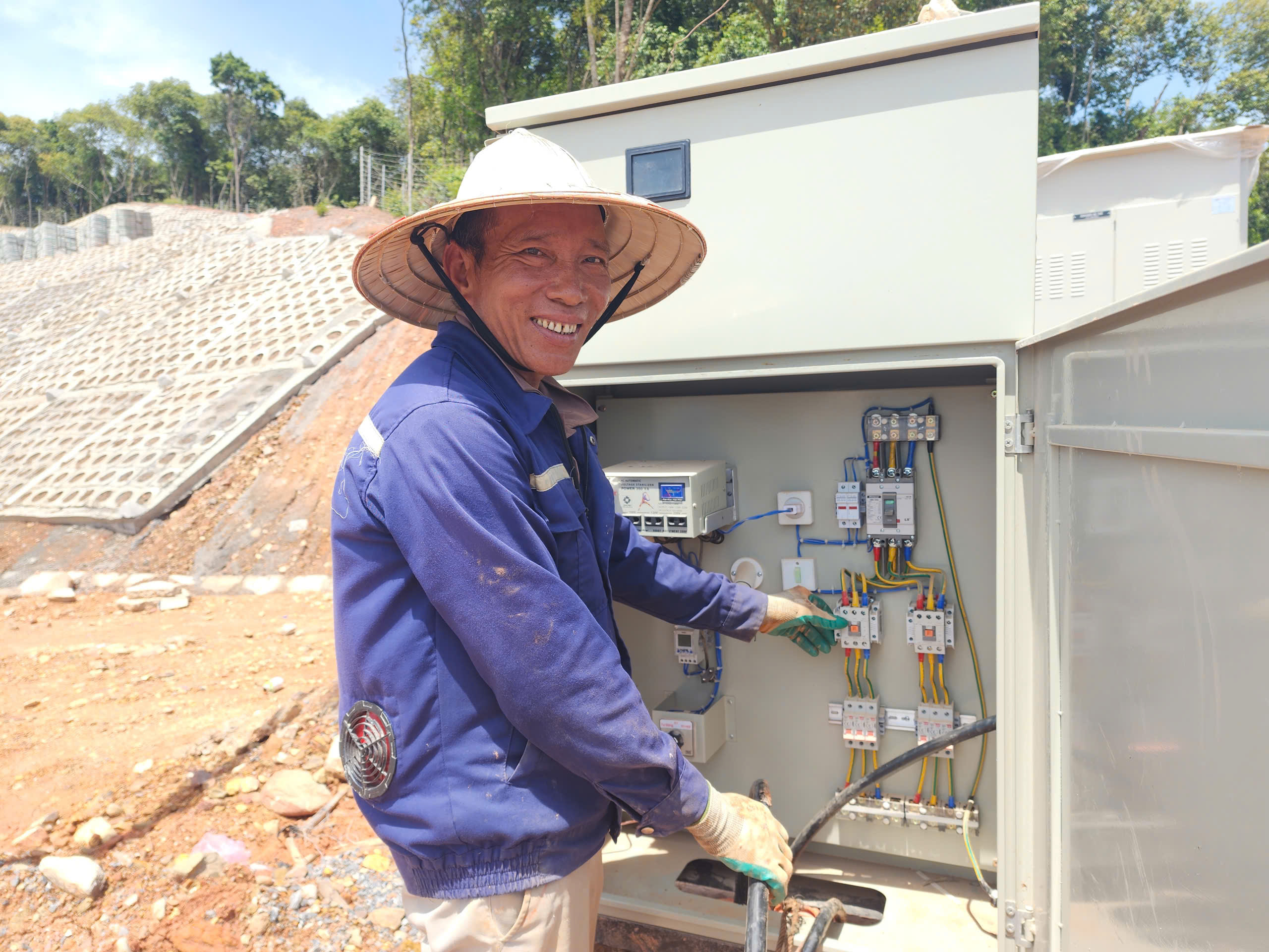 Nỗ lực trước ng&agrave;y th&ocirc;ng xe cao tốc Vũng &Aacute;ng - B&ugrave;ng- Ảnh 5.