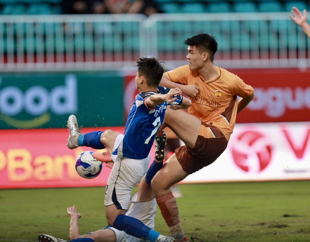 V-League: Ho&agrave;ng Anh Gia Lai thua tan n&aacute;t trong ng&agrave;y ra qu&acirc;n, Ninh B&igrave;nh thắng ngược H&agrave; Tĩnh- Ảnh 2.