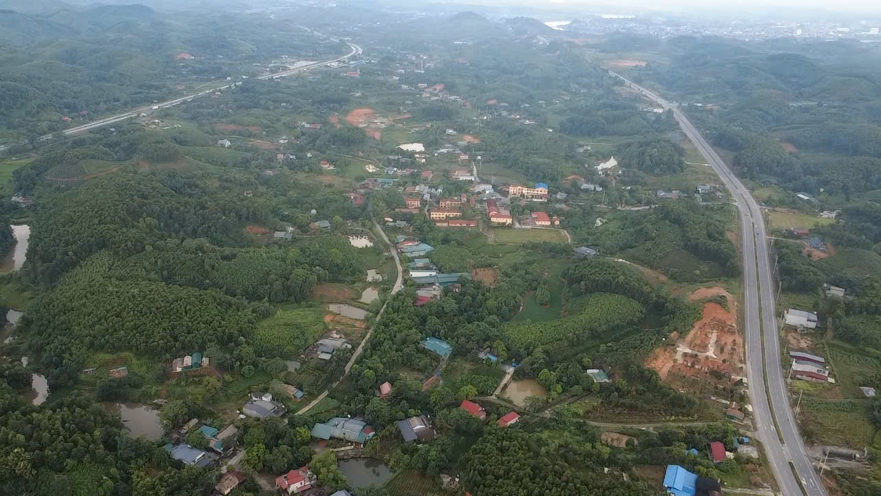 Thứ trưởng Nguyễn Danh Huy kiểm tra vị tr&iacute; đề xuất x&acirc;y dựng ga Y&ecirc;n B&aacute;i- Ảnh 3.