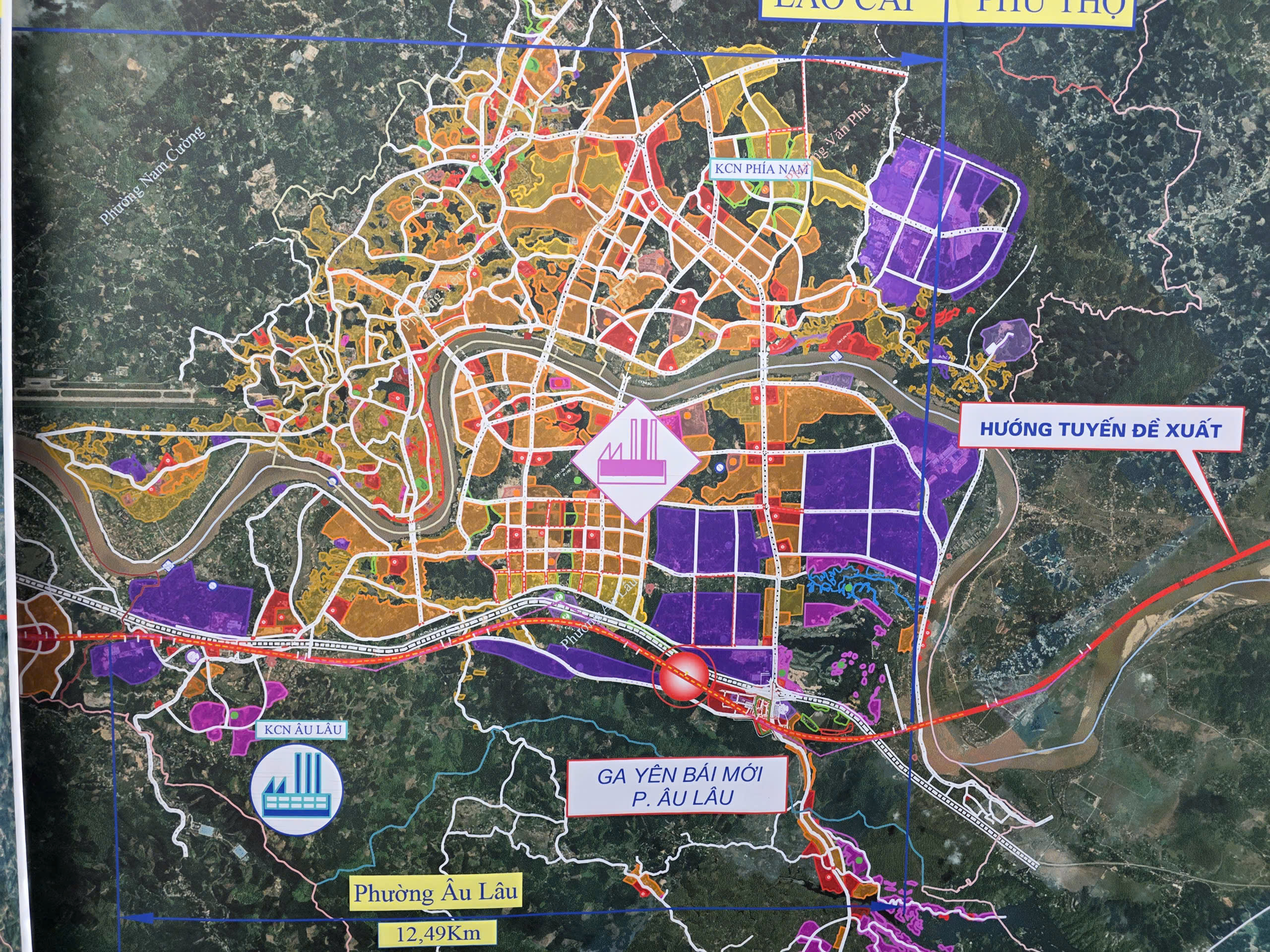 Thứ trưởng Nguyễn Danh Huy kiểm tra vị tr&iacute; đề xuất x&acirc;y dựng ga Y&ecirc;n B&aacute;i- Ảnh 2.