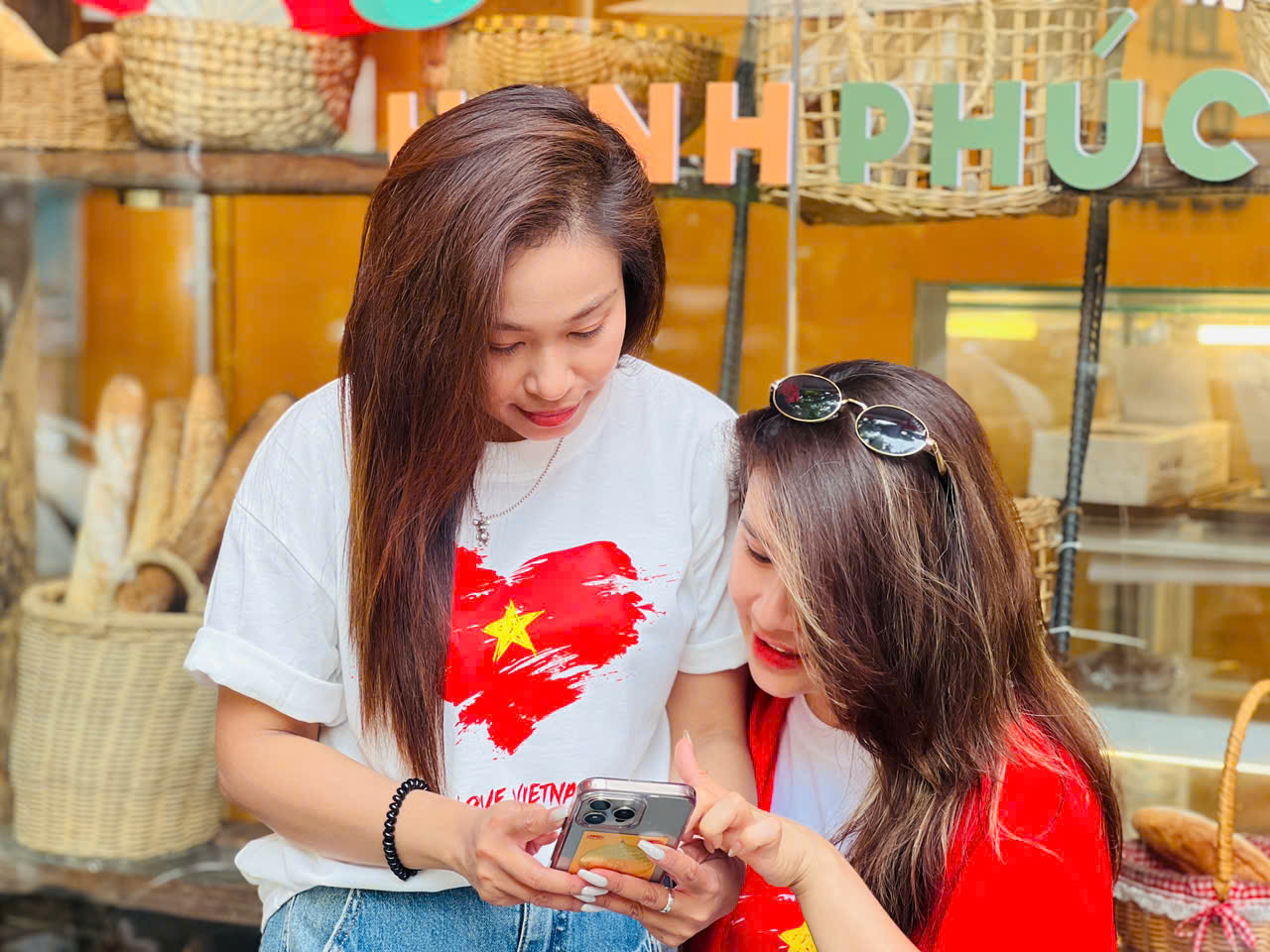 H&agrave; Nội rực rỡ cờ hoa trong ng&agrave;y thu th&aacute;ng T&aacute;m lịch sử- Ảnh 17.