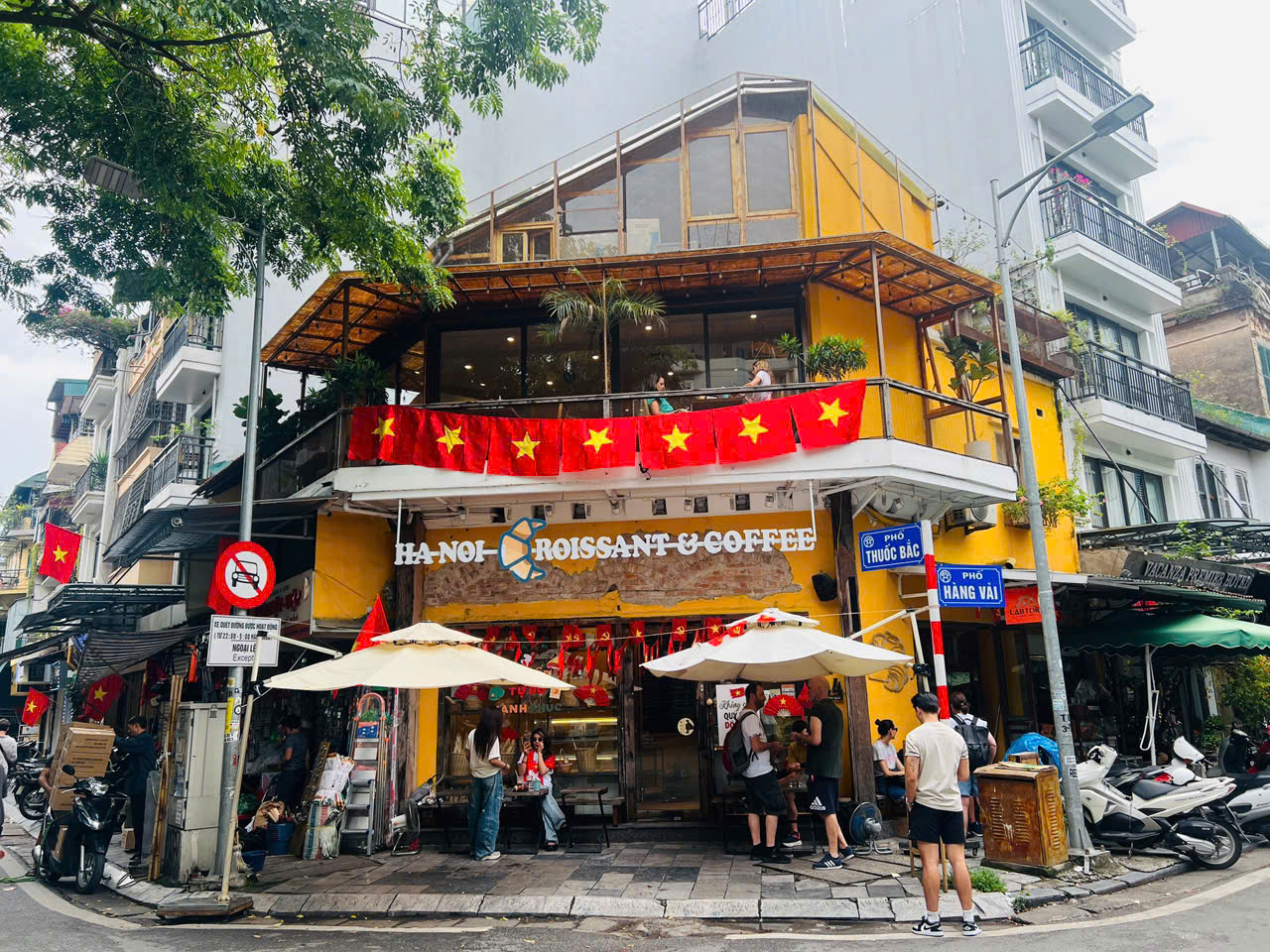 H&agrave; Nội rực rỡ cờ hoa trong ng&agrave;y thu th&aacute;ng T&aacute;m lịch sử- Ảnh 9.