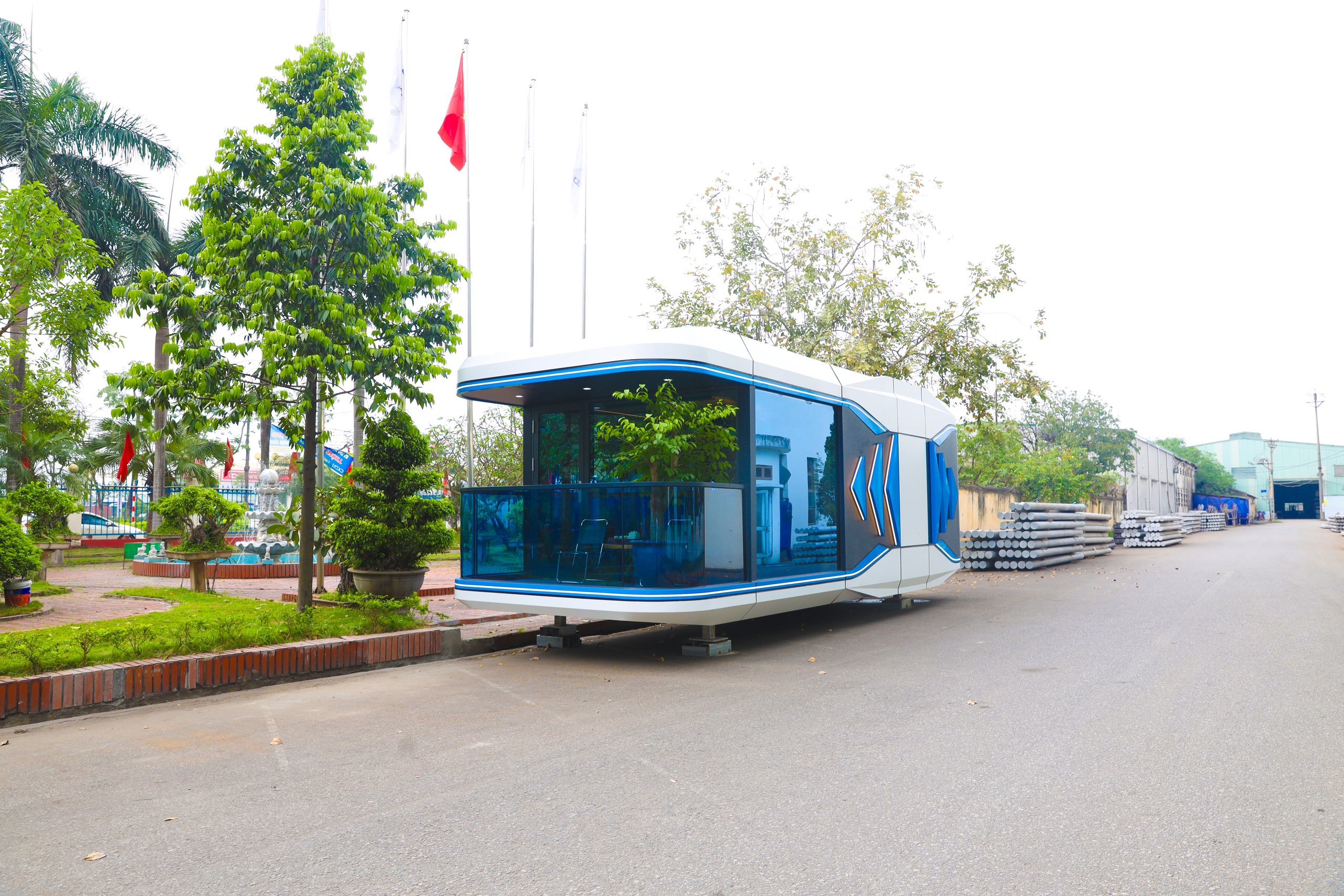 Bữa cơm C&ocirc;ng đo&agrave;n - Ấm &aacute;p sau cơn mưa, gắn kết tr&aacute;i tim người thợ- Ảnh 2.