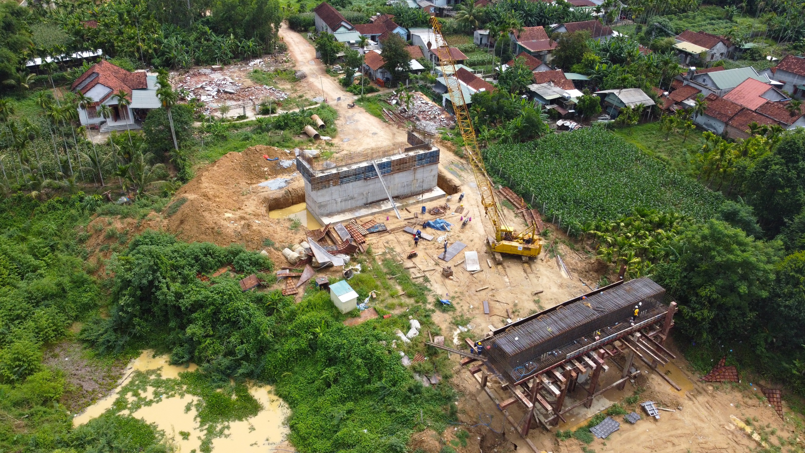 Quảng Ng&atilde;i bắc cầu v&ograve;m th&eacute;p qua s&ocirc;ng Tr&agrave; Kh&uacute;c- Ảnh 14.