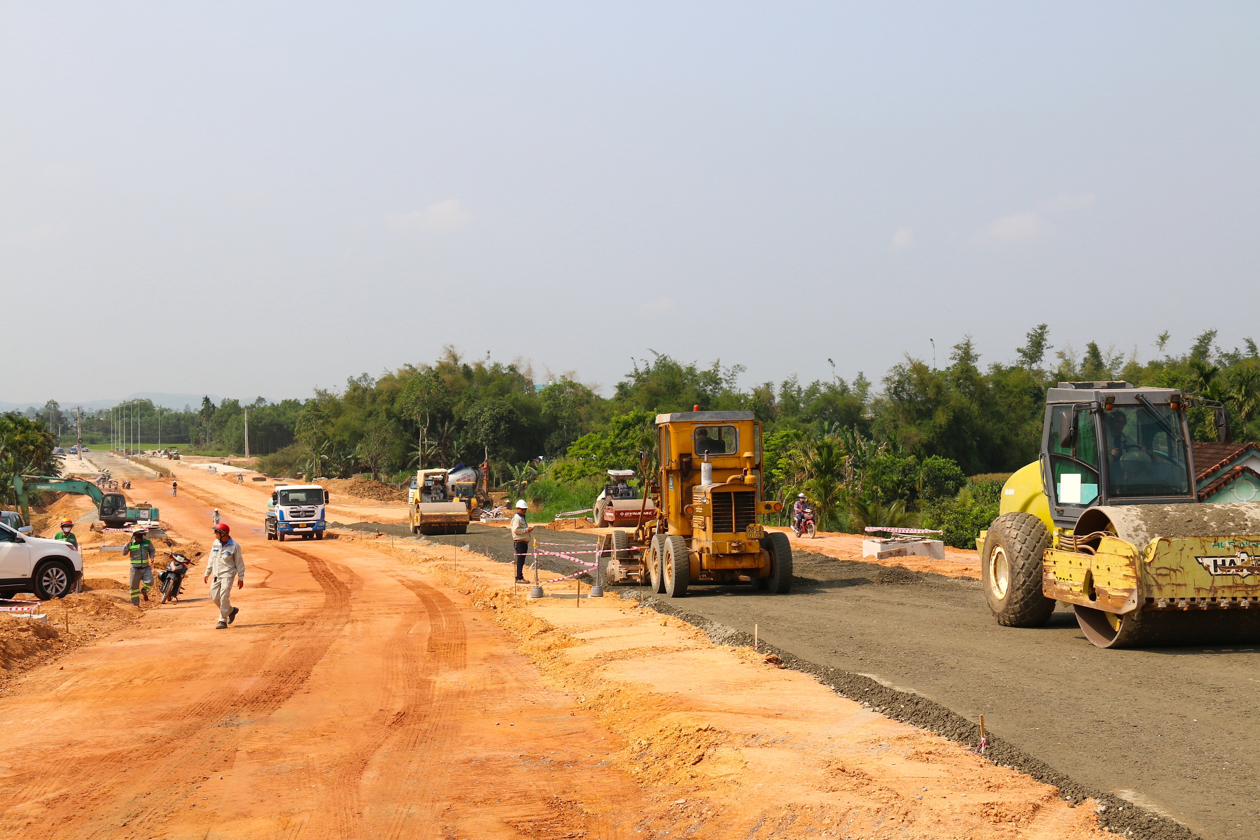 Quảng Ng&atilde;i bắc cầu v&ograve;m th&eacute;p qua s&ocirc;ng Tr&agrave; Kh&uacute;c- Ảnh 32.