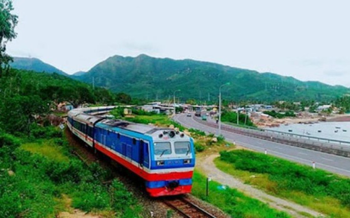 Đường sắt chạy th&ecirc;m nhiều t&agrave;u kh&aacute;ch dịp 2/9