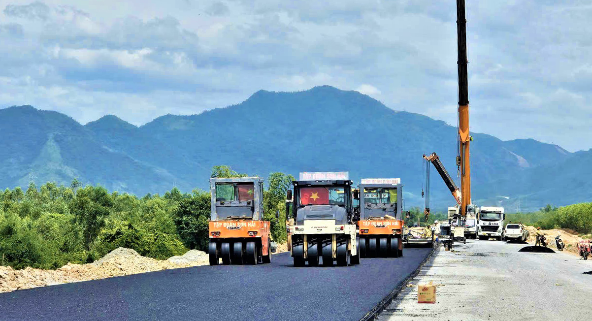 Ph&oacute; chủ tịch Quốc hội kiểm tra c&aacute;c dự &aacute;n cao tốc tại Kh&aacute;nh H&ograve;a- Ảnh 6.