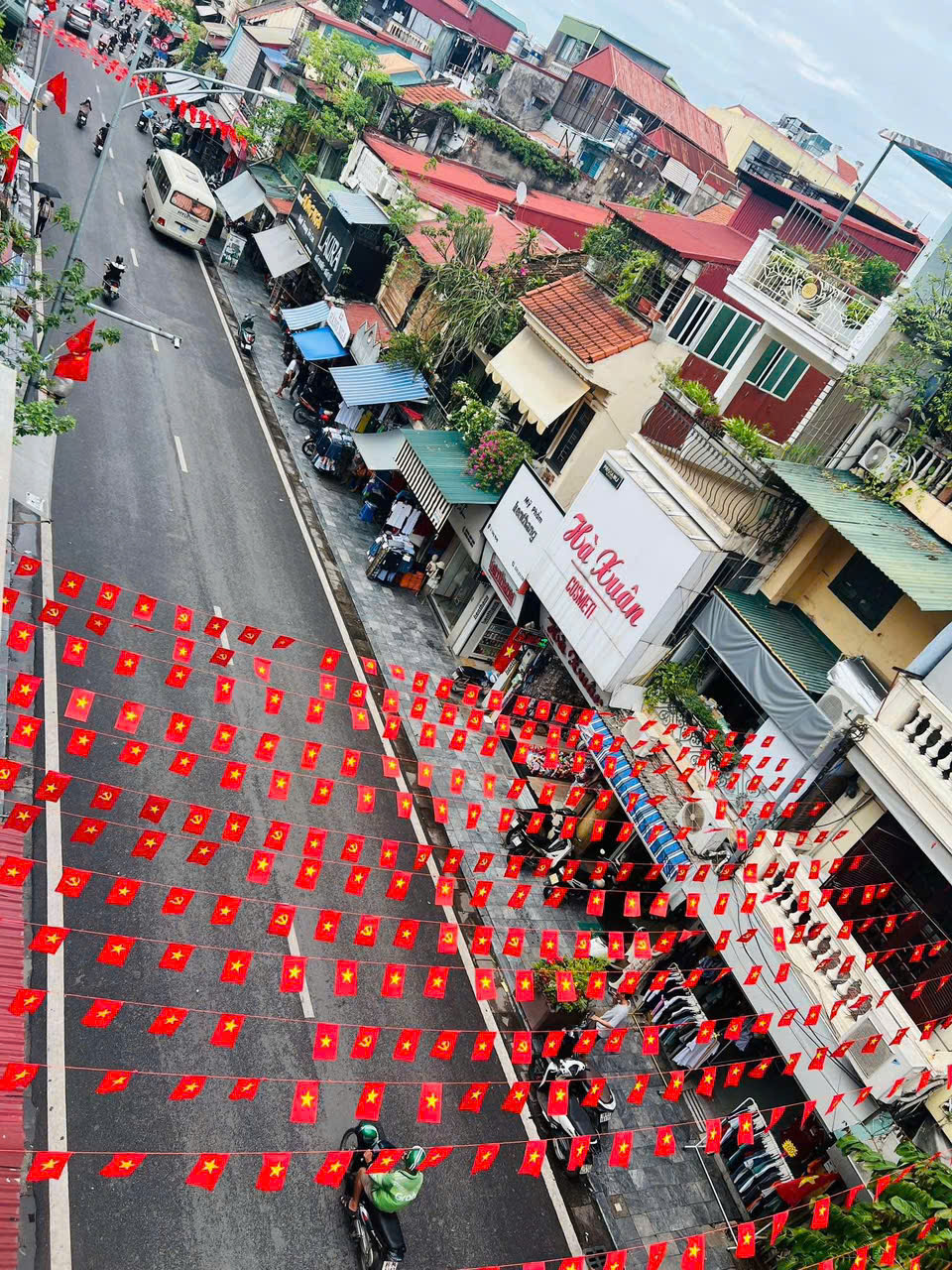 H&agrave; Nội rực rỡ cờ hoa trong ng&agrave;y thu th&aacute;ng T&aacute;m lịch sử- Ảnh 6.